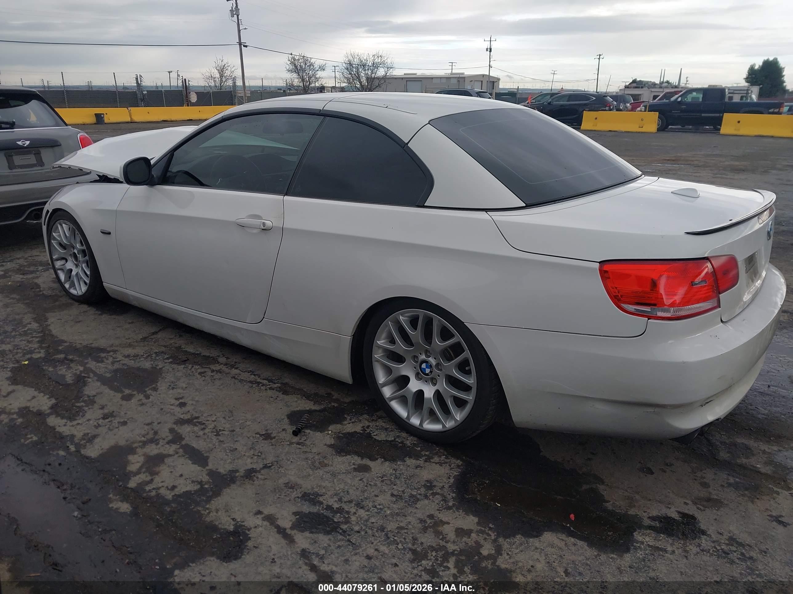 BMW 328I image 3