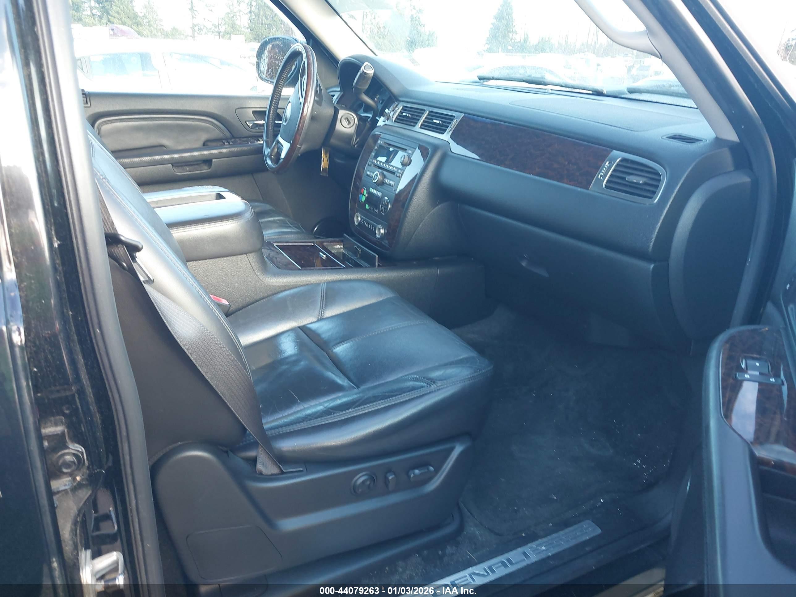 GMC YUKON image 5