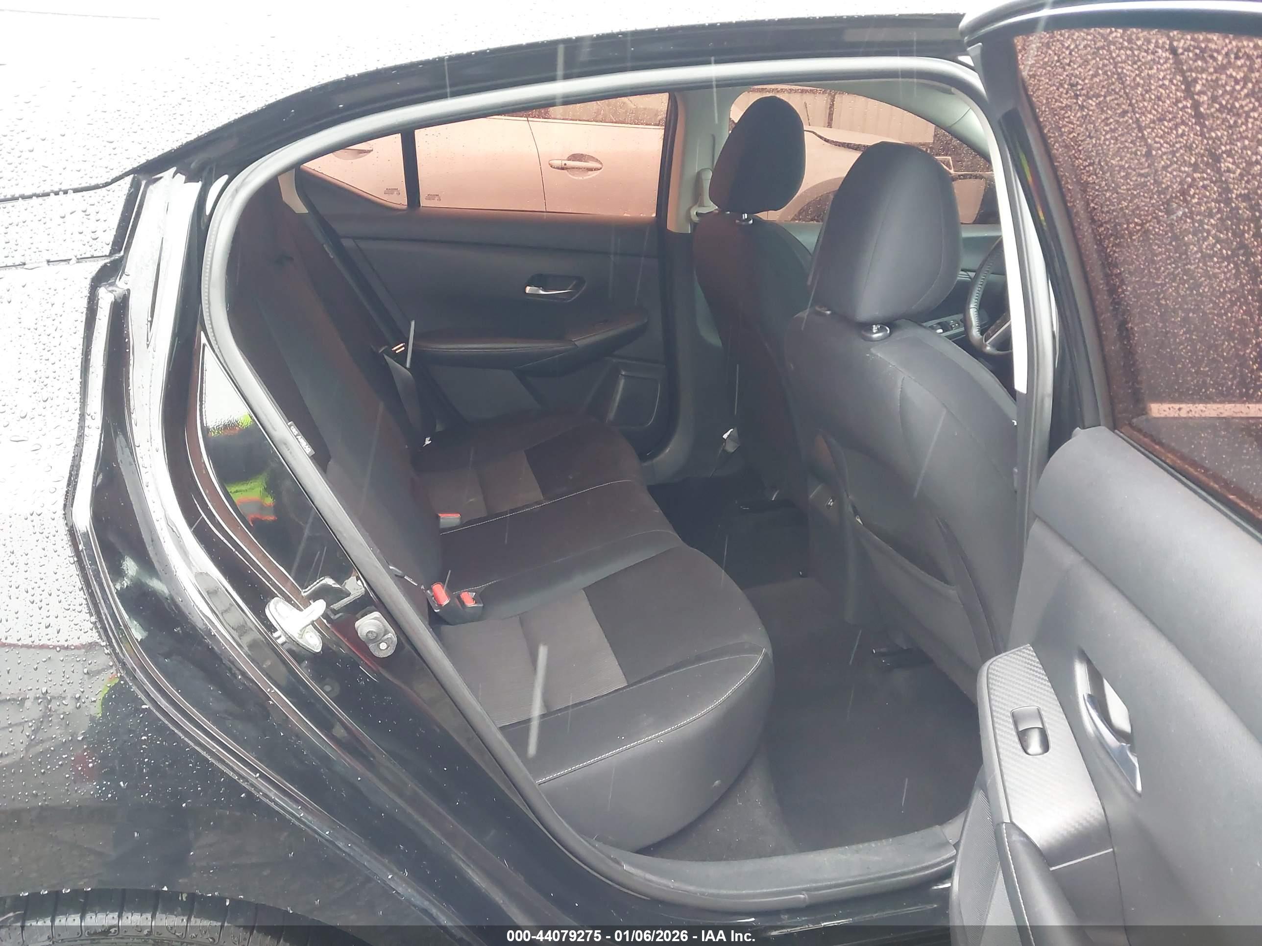 NISSAN SENTRA image 8