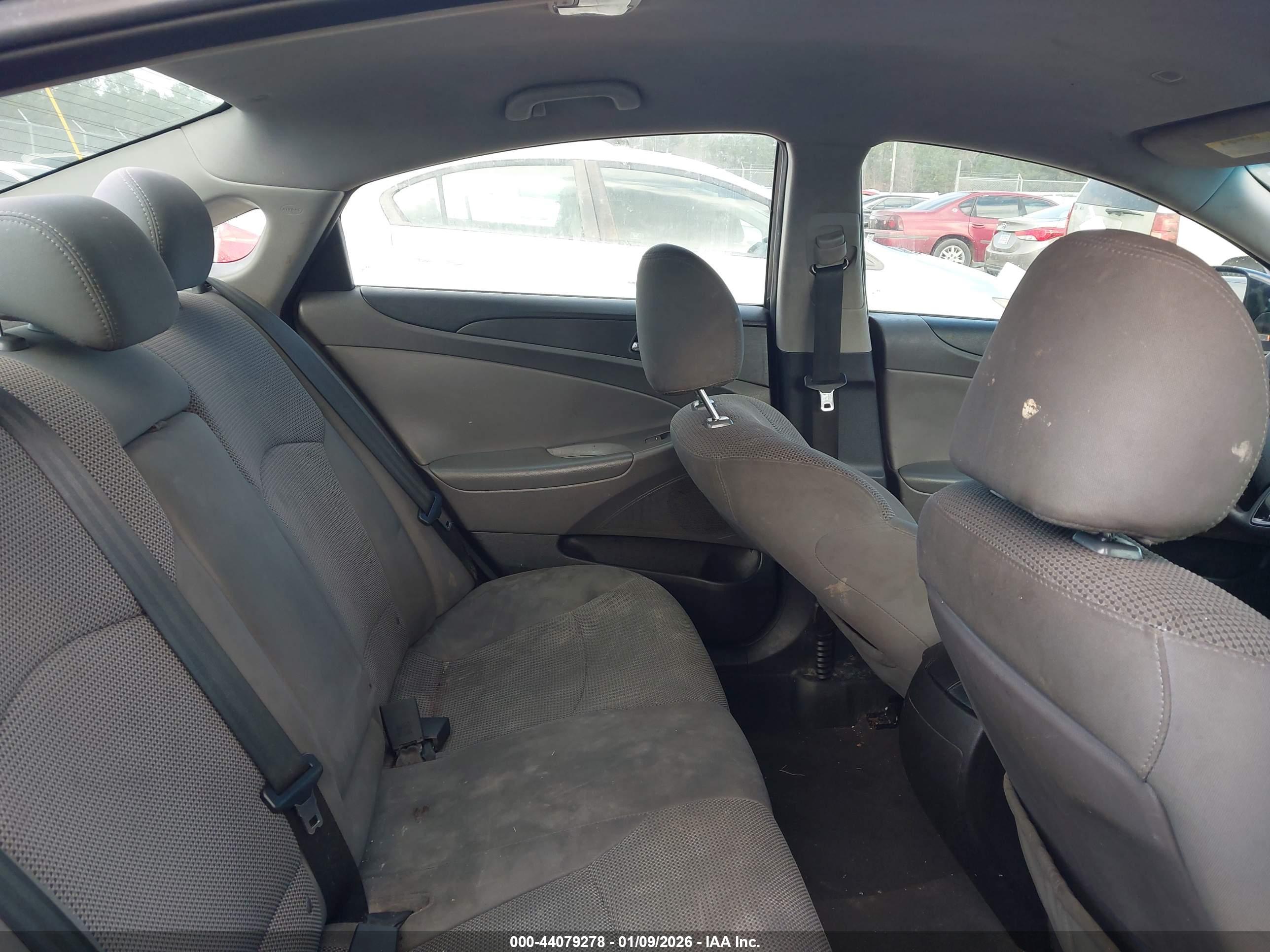 HYUNDAI SONATA image 8