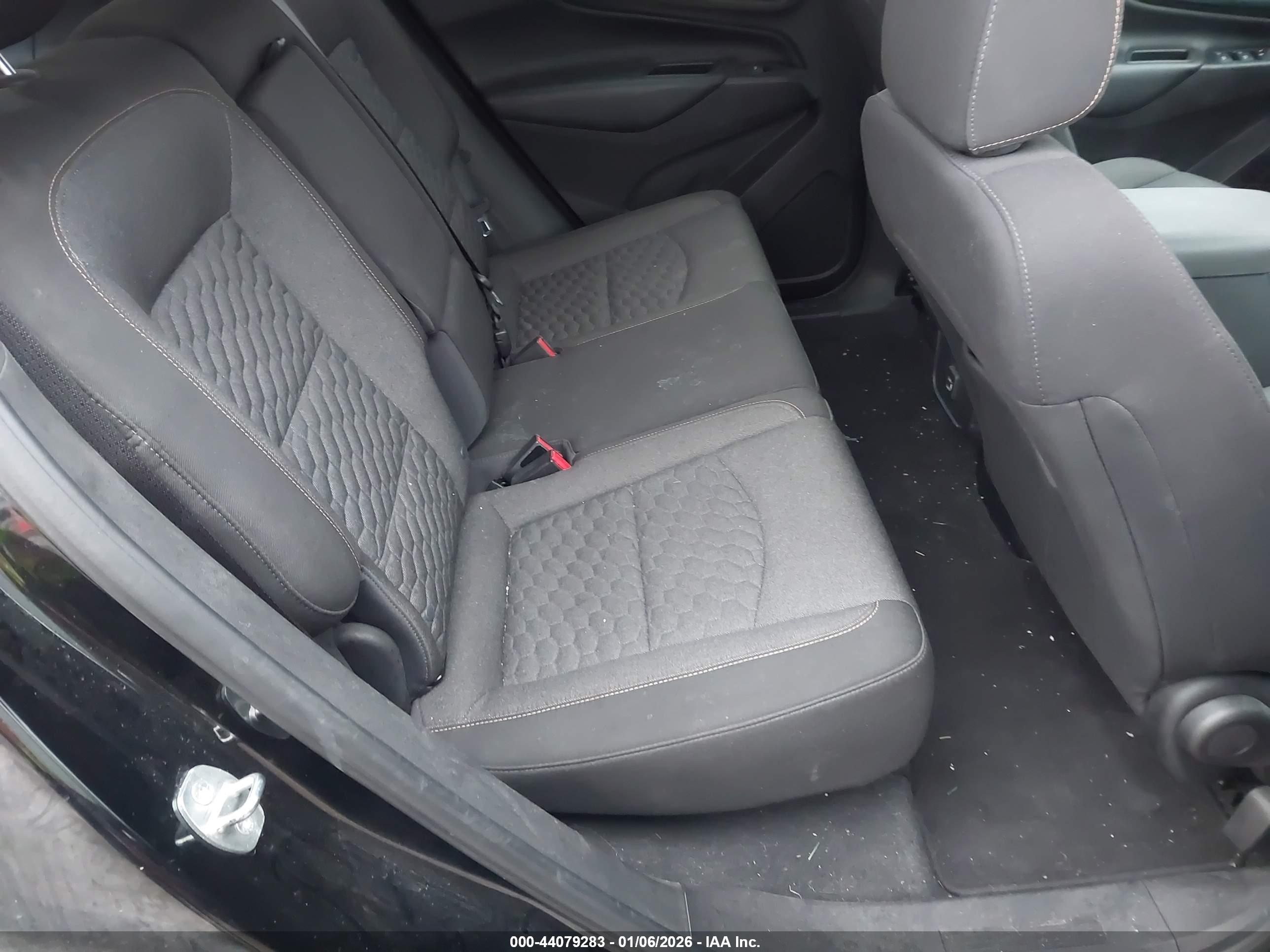 CHEVROLET EQUINOX image 8