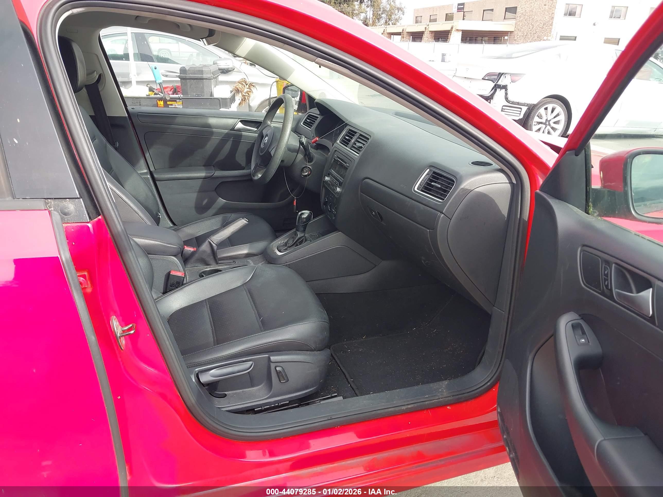 VOLKSWAGEN JETTA image 5