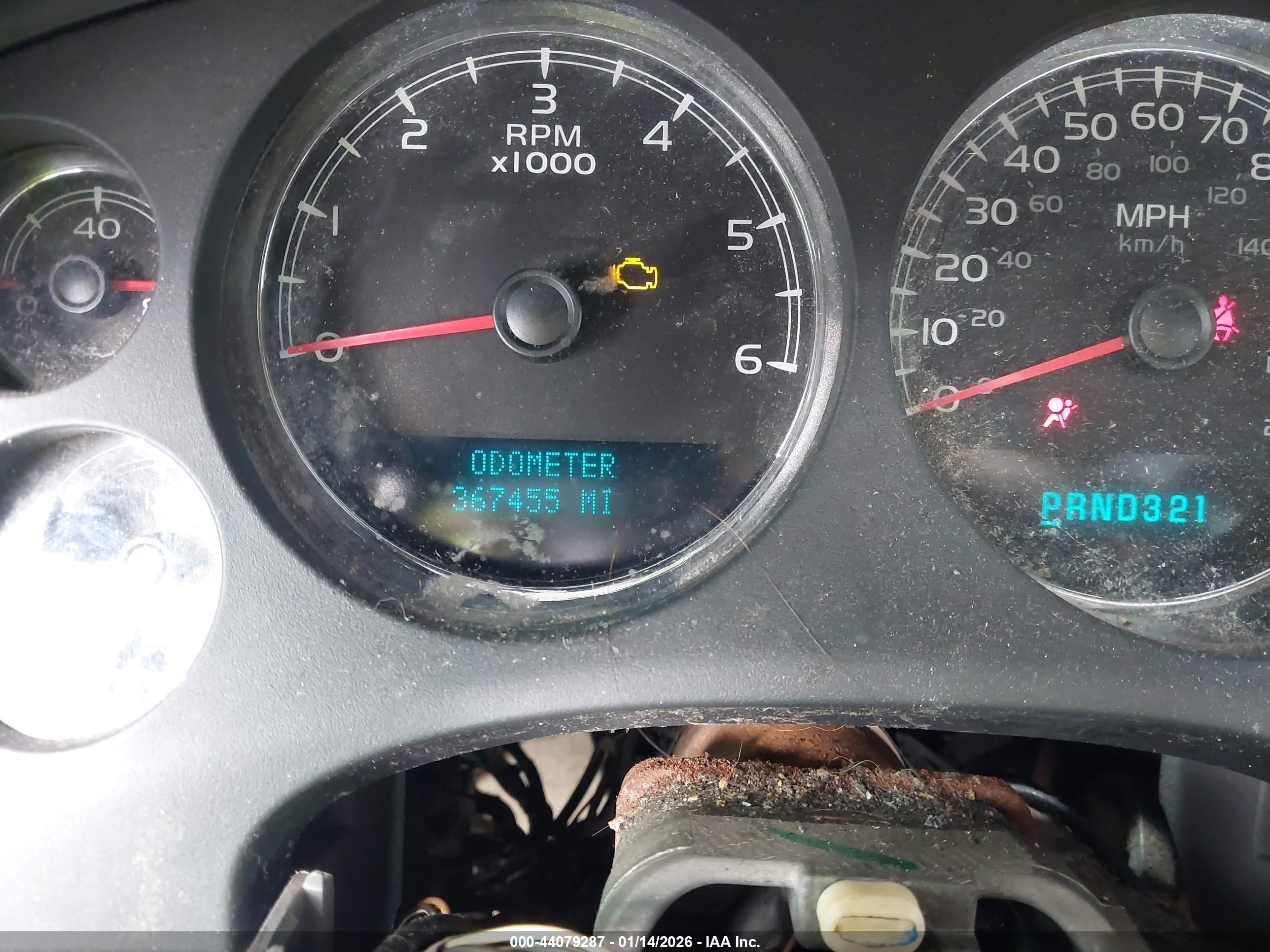 CHEVROLET SUBURBAN image 7