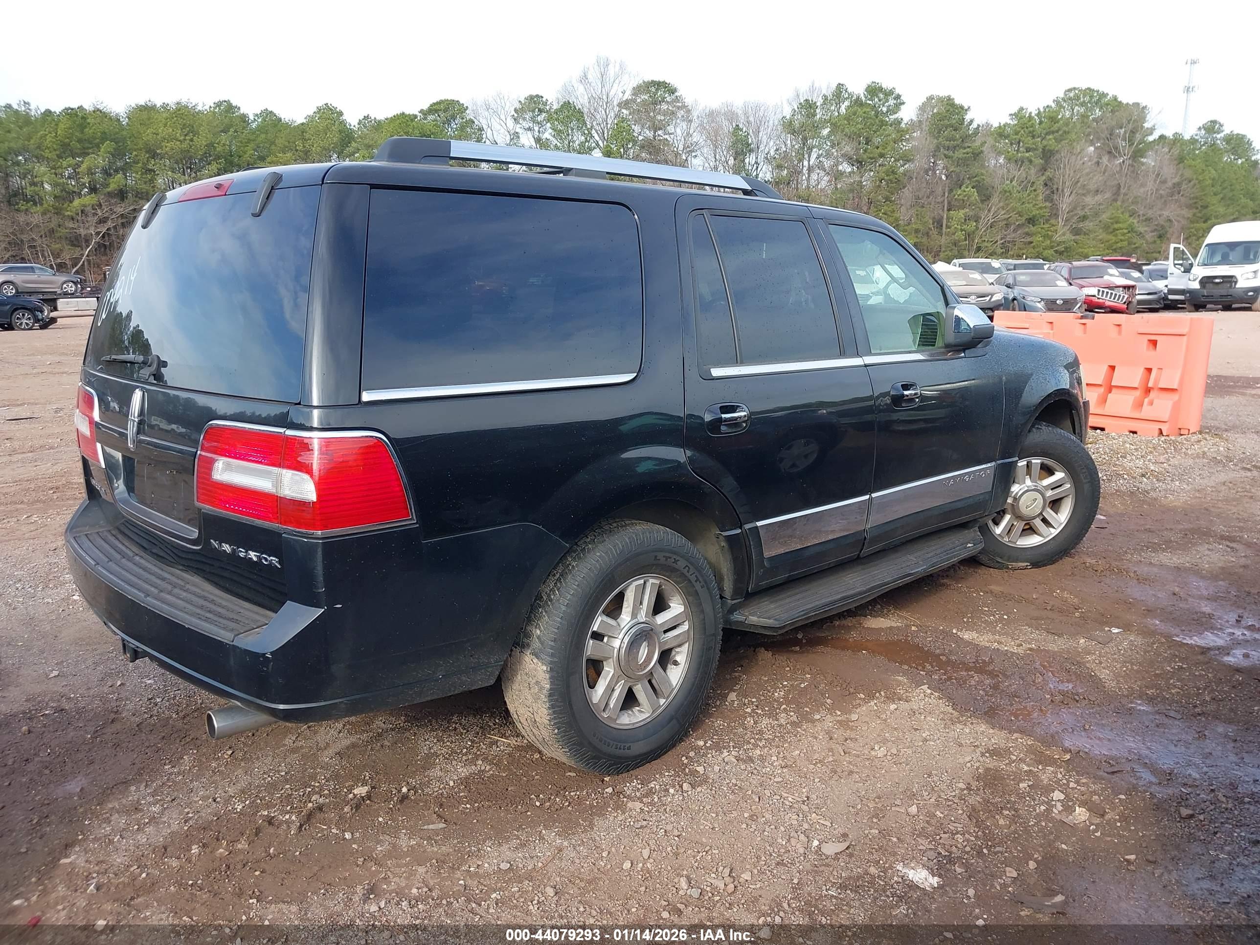LINCOLN NAVIGATOR image 4