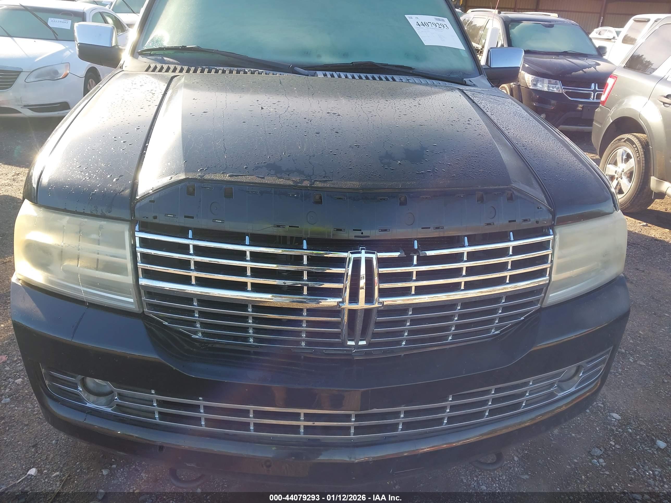 LINCOLN NAVIGATOR image 6