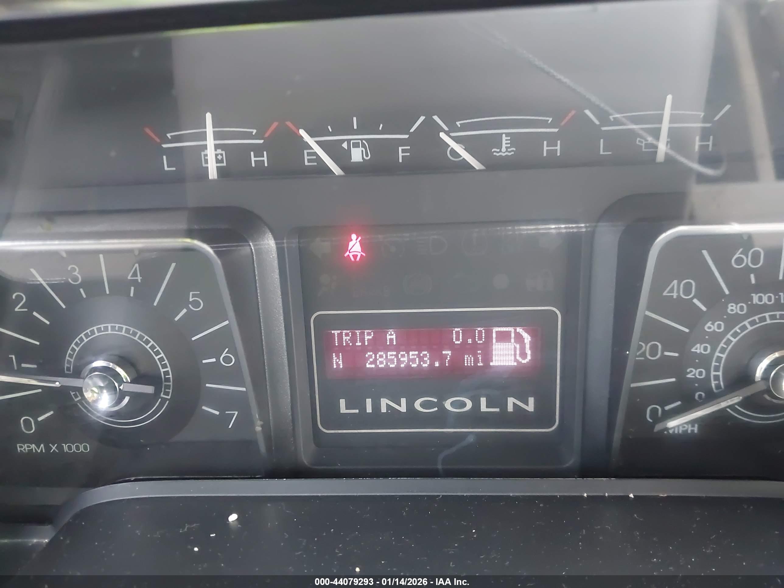 LINCOLN NAVIGATOR image 7