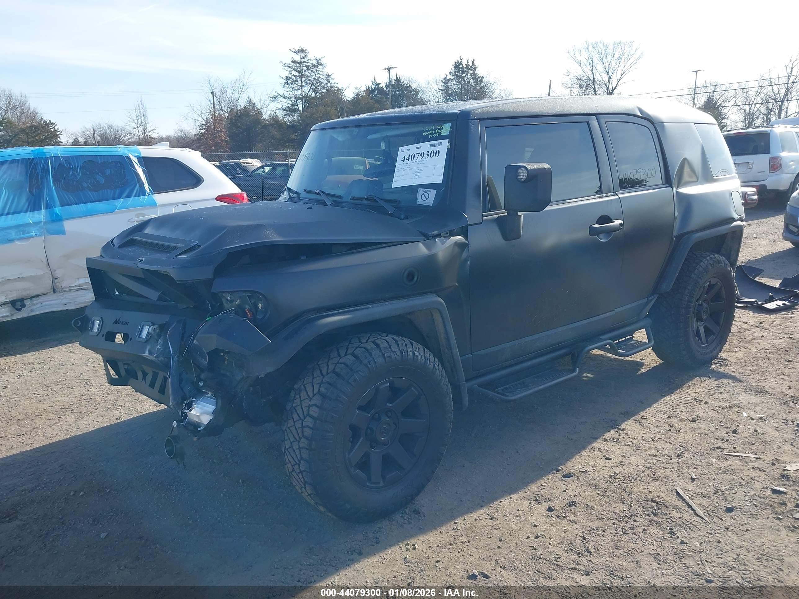 TOYOTA FJ image 2