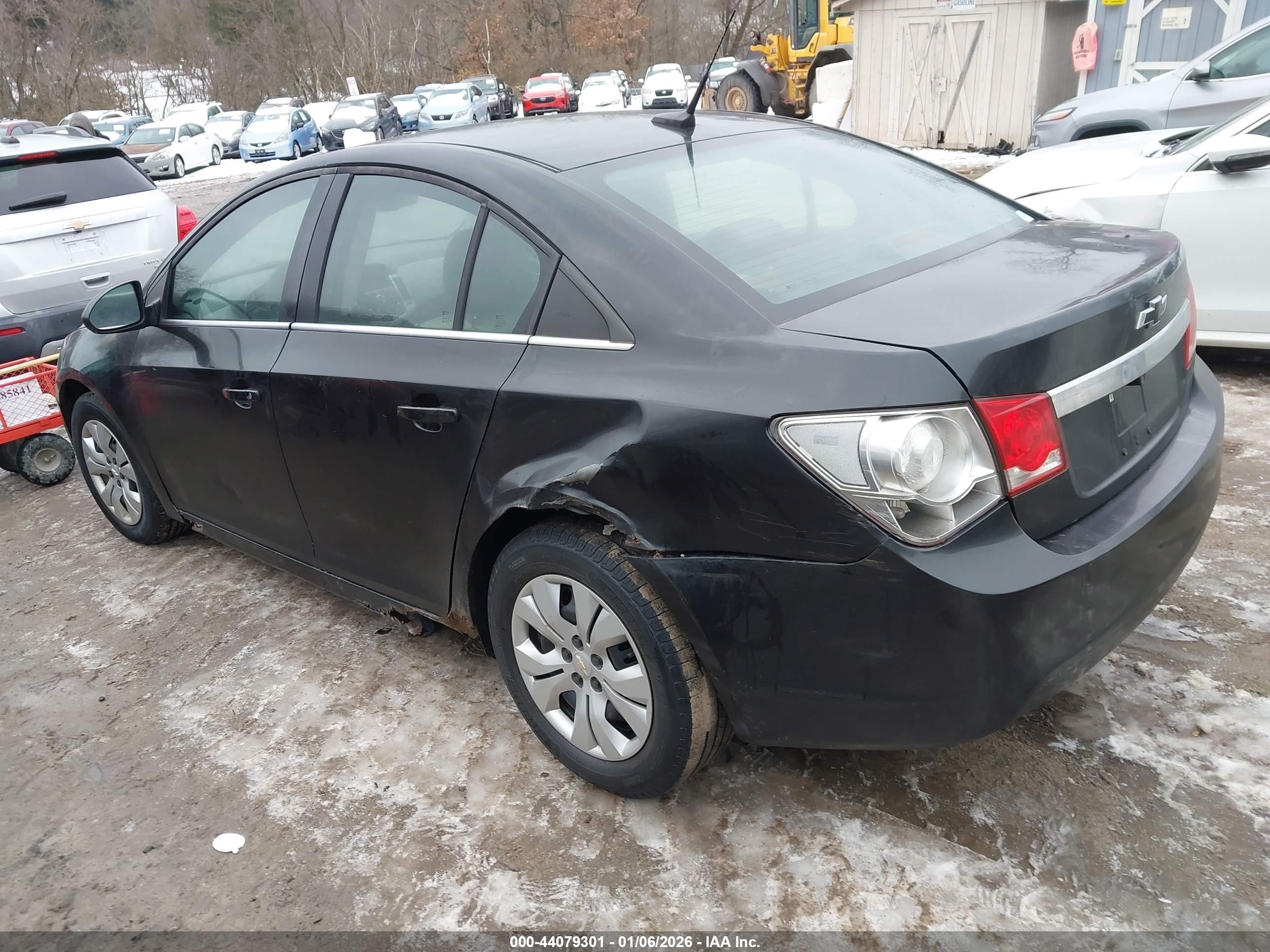 CHEVROLET CRUZE image 3