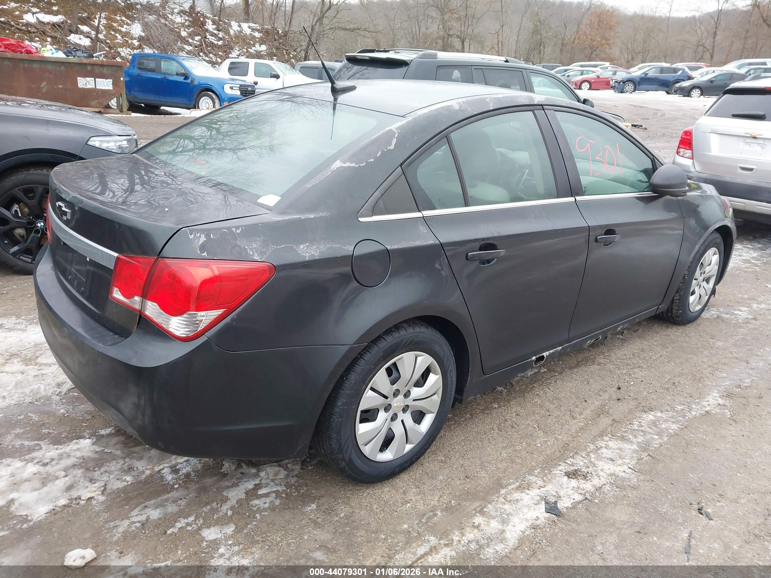 CHEVROLET CRUZE image 4