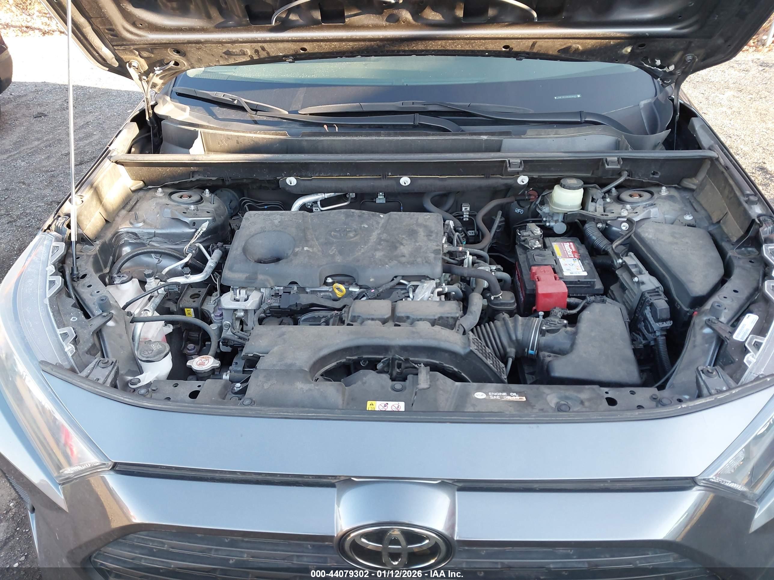 TOYOTA RAV4 image 10
