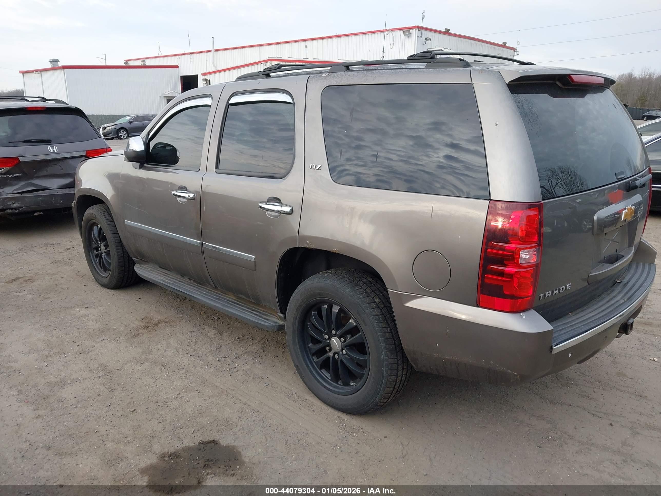 CHEVROLET TAHOE image 3