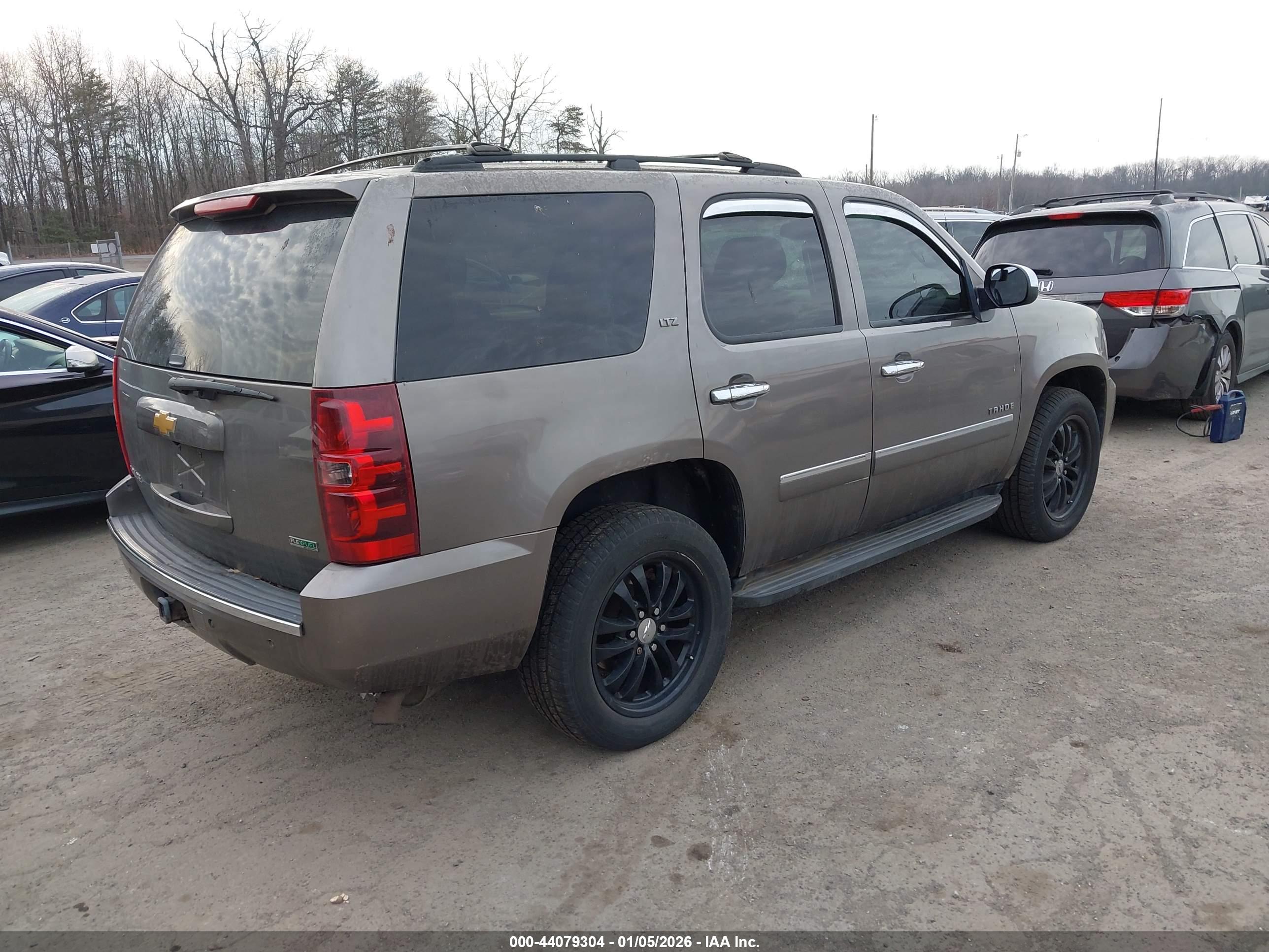 CHEVROLET TAHOE image 4