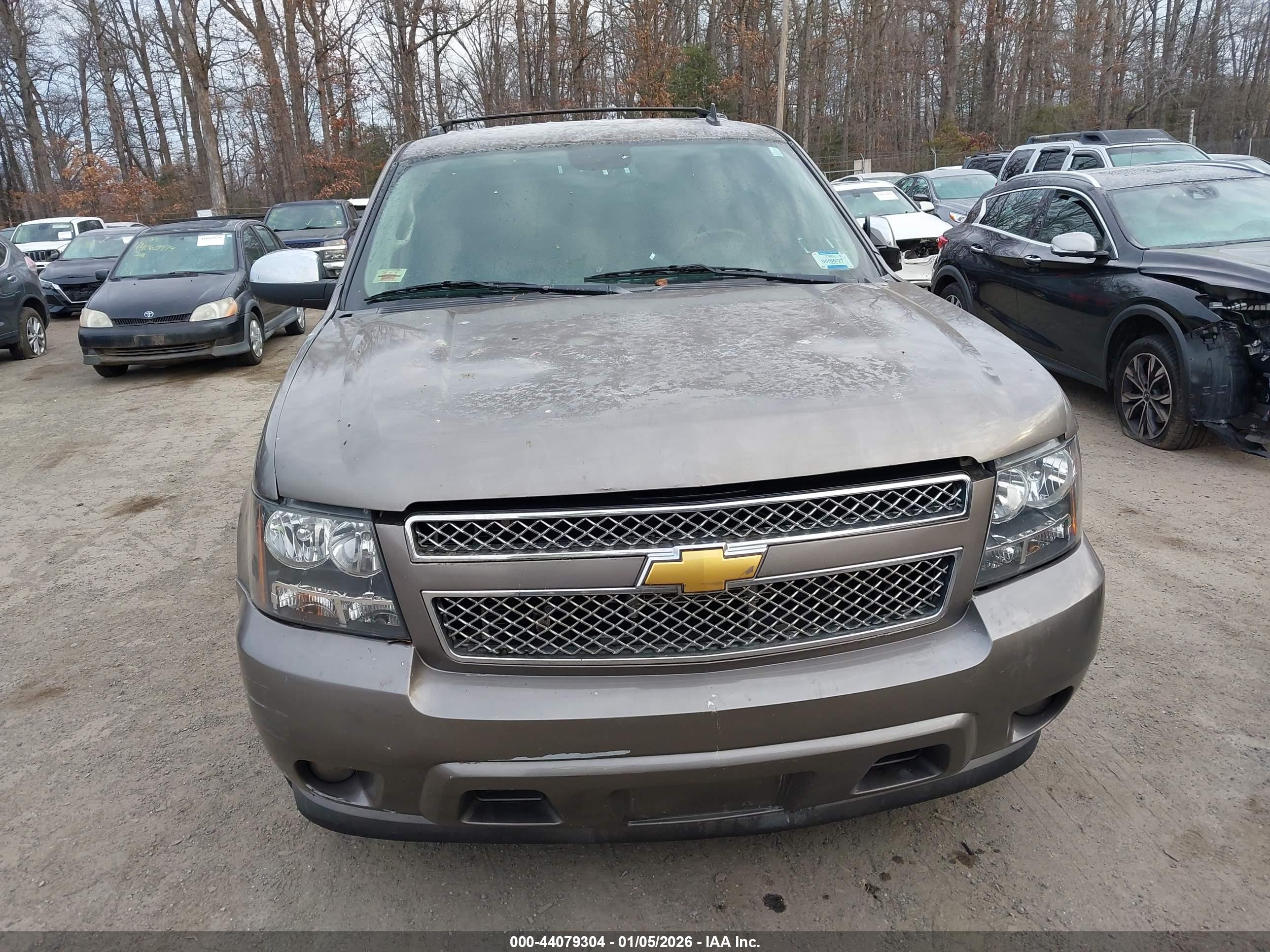 CHEVROLET TAHOE image 6