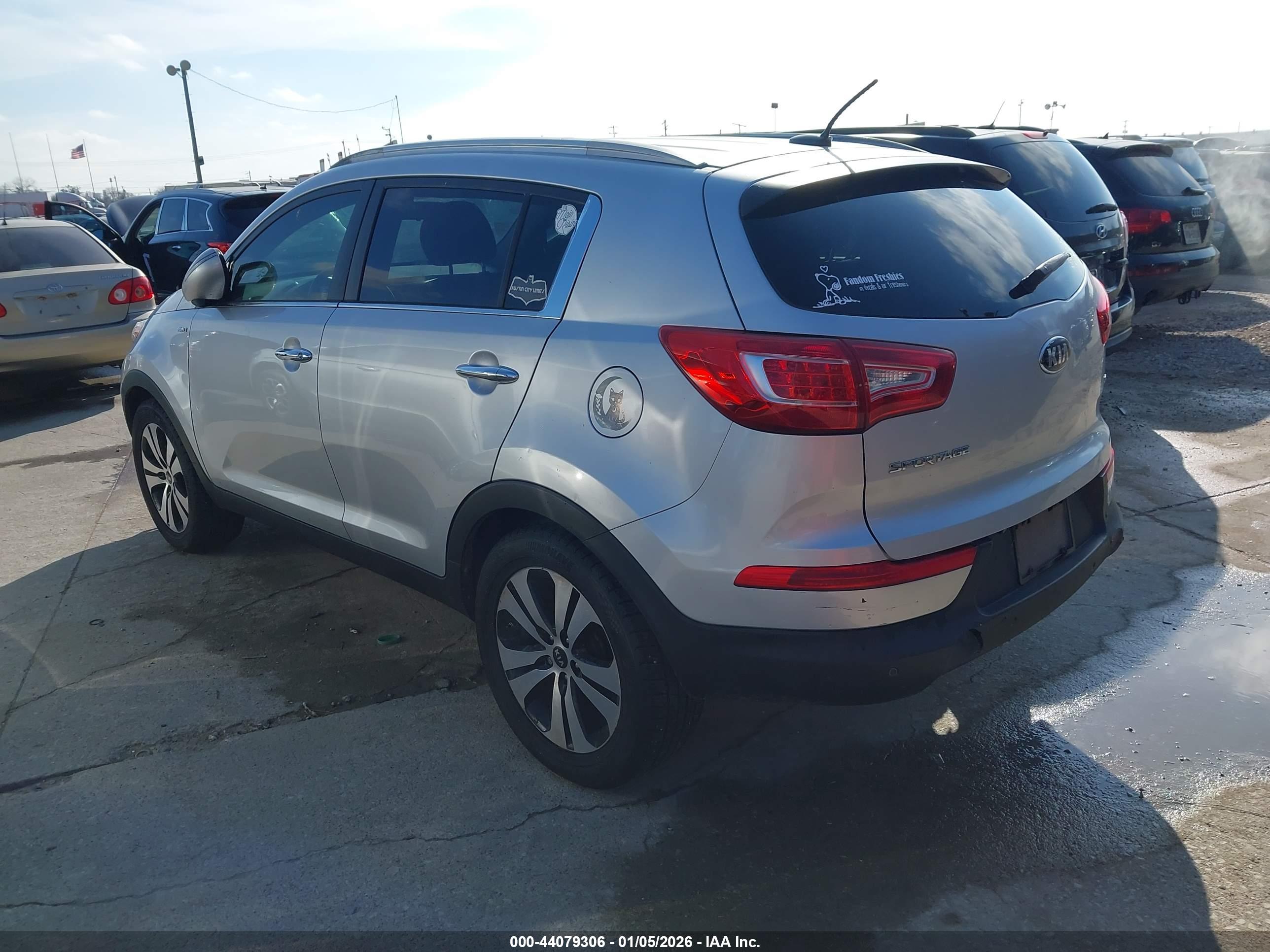 KIA SPORTAGE image 3