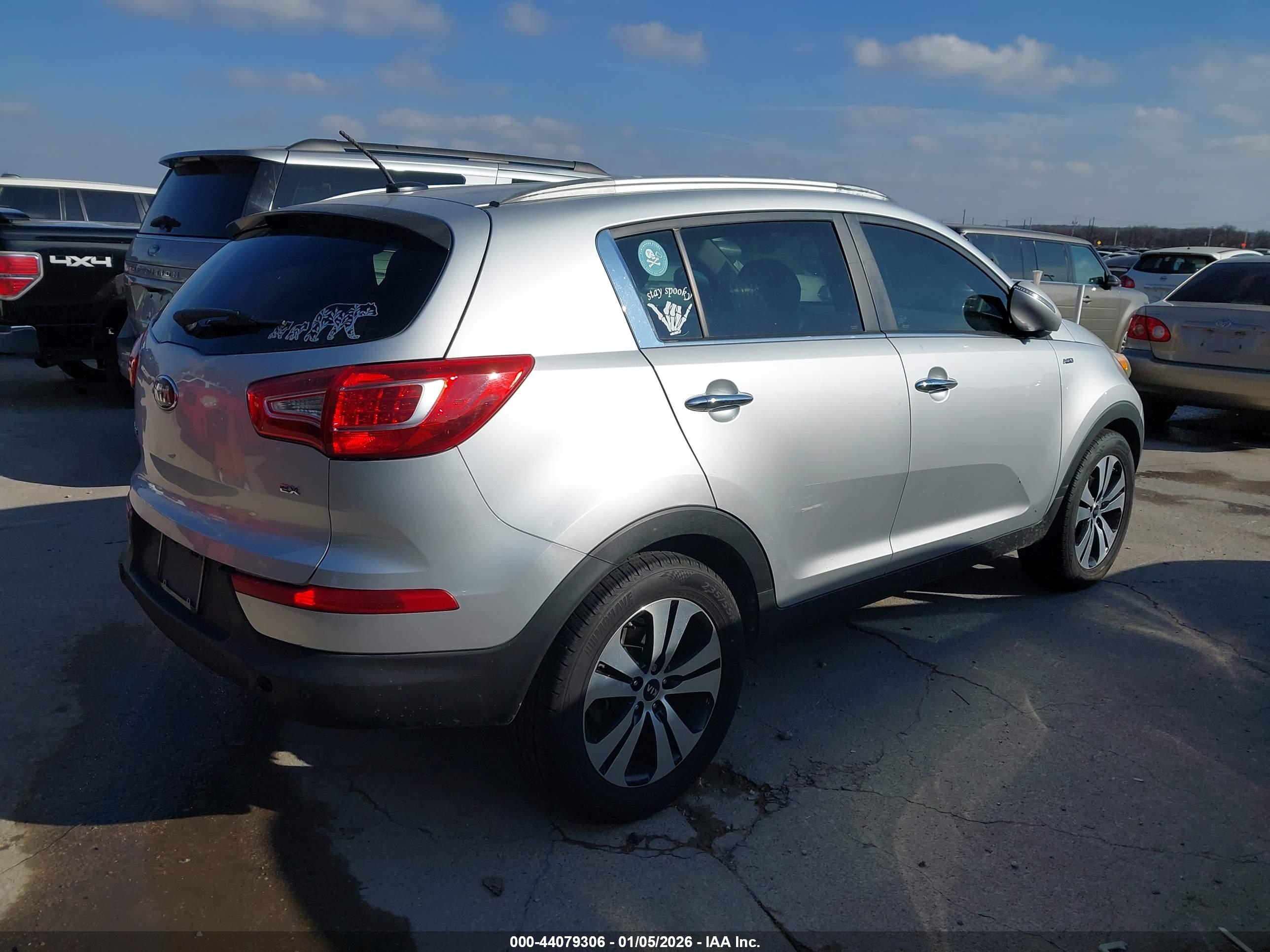 KIA SPORTAGE image 4