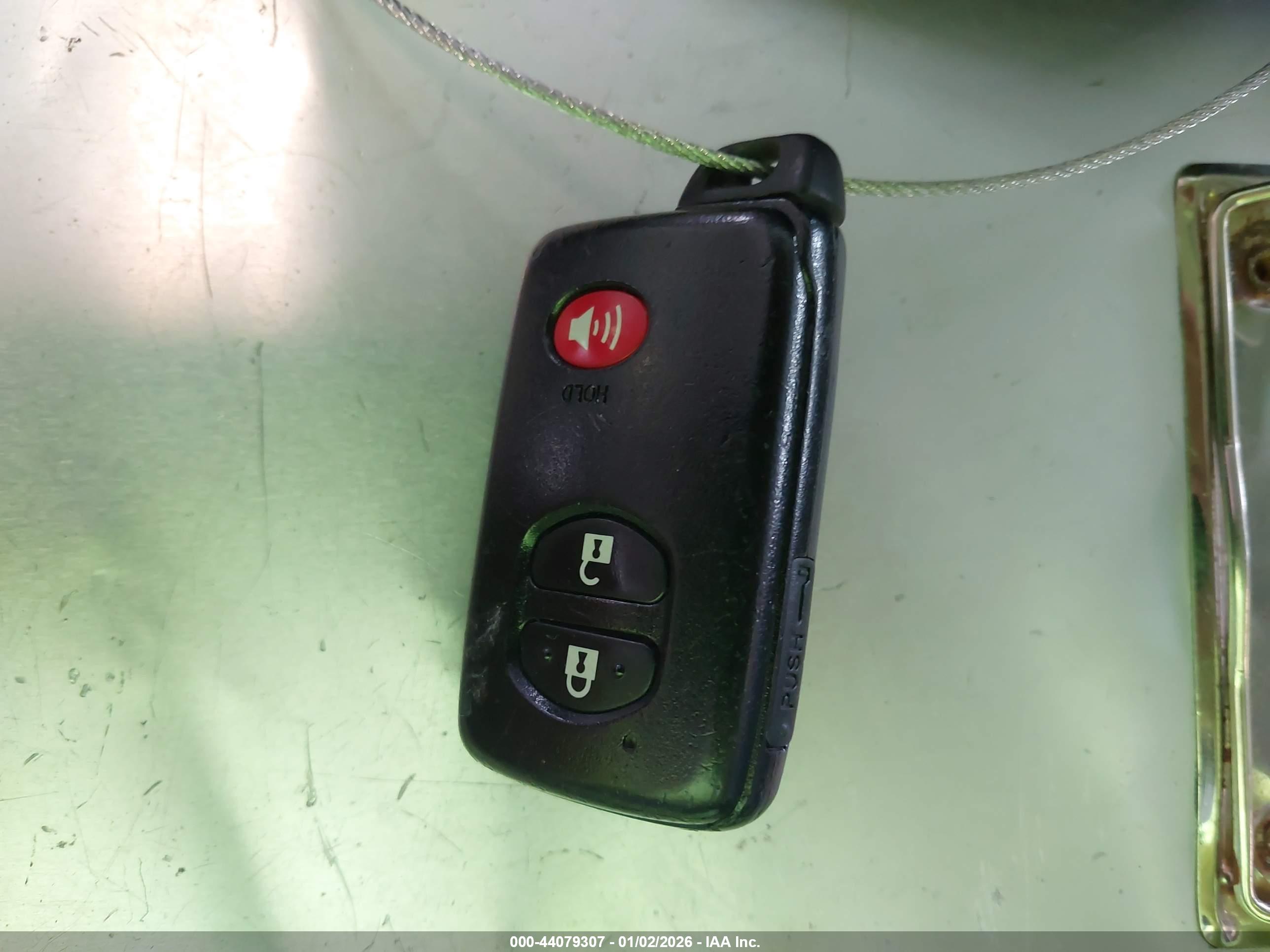 TOYOTA PRIUS image 11