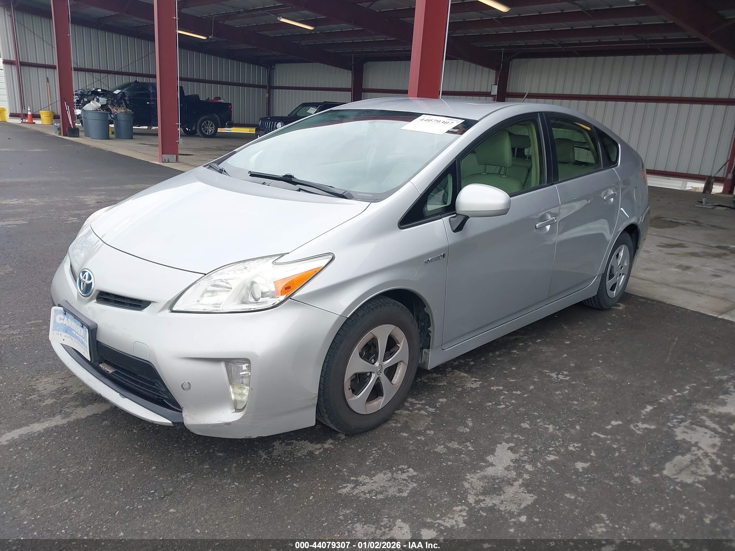 TOYOTA PRIUS image 2