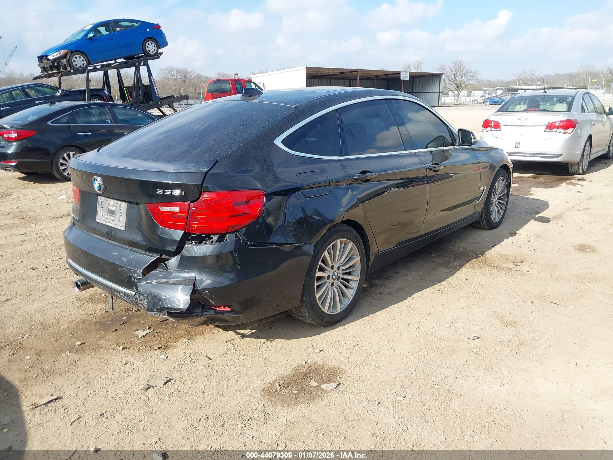 BMW 335I image 4