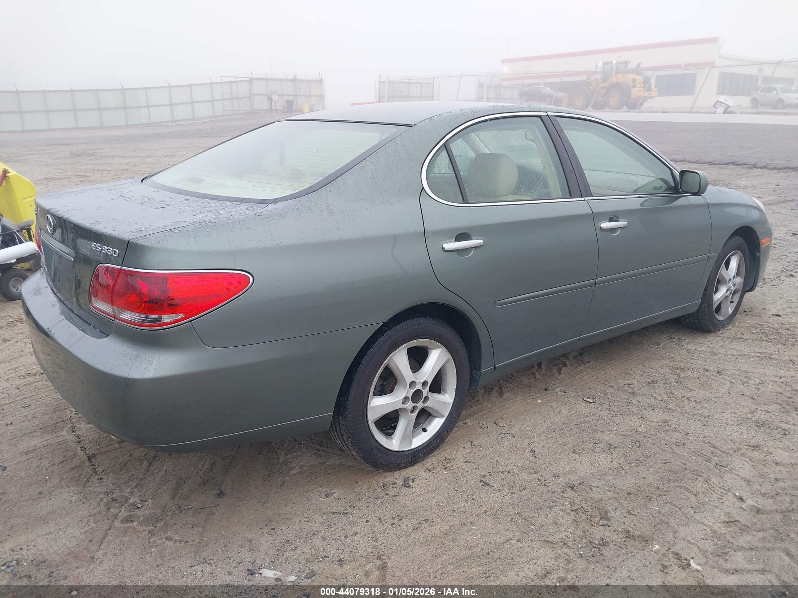 LEXUS ES image 4