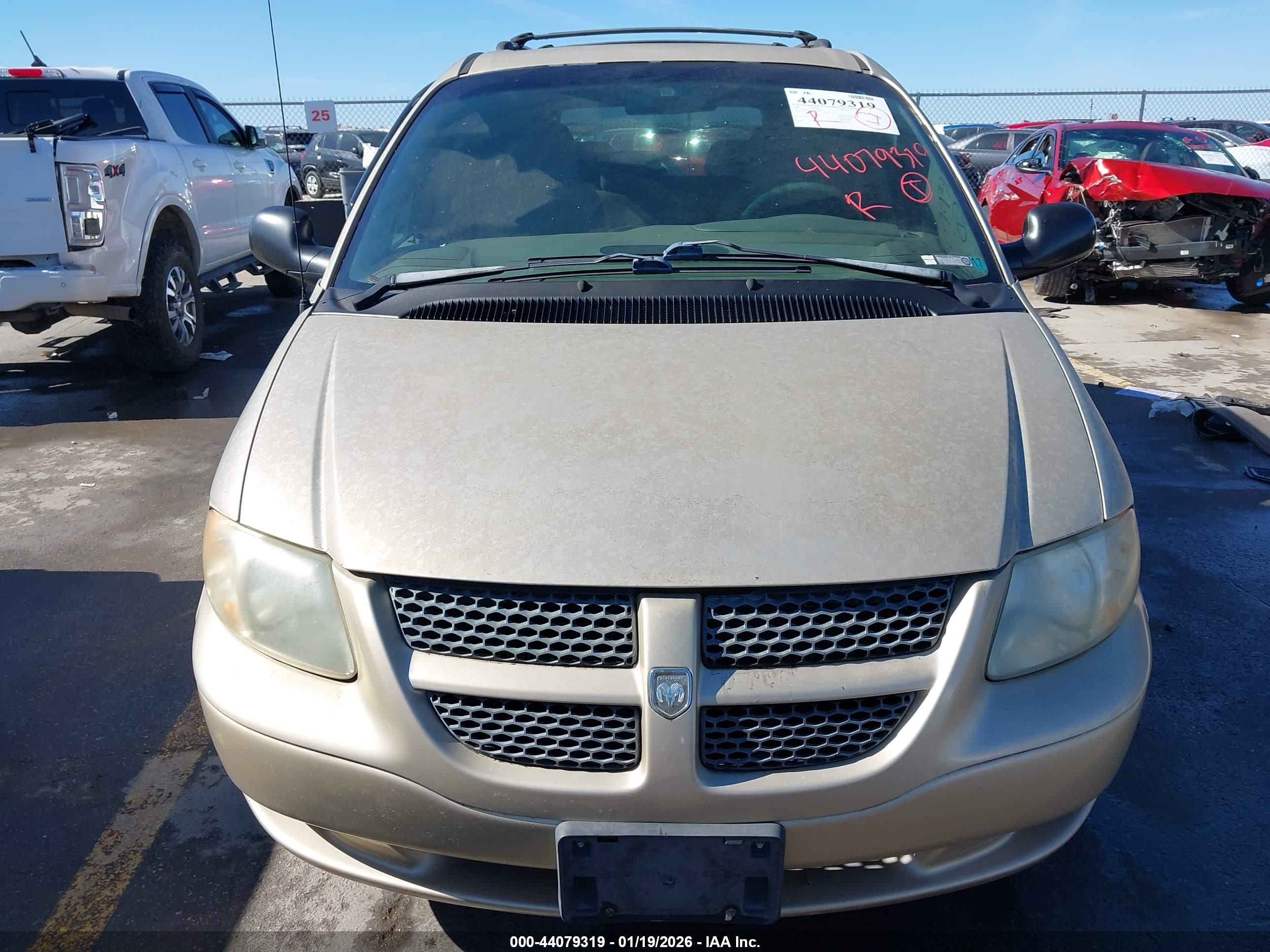DODGE CARAVAN image 6