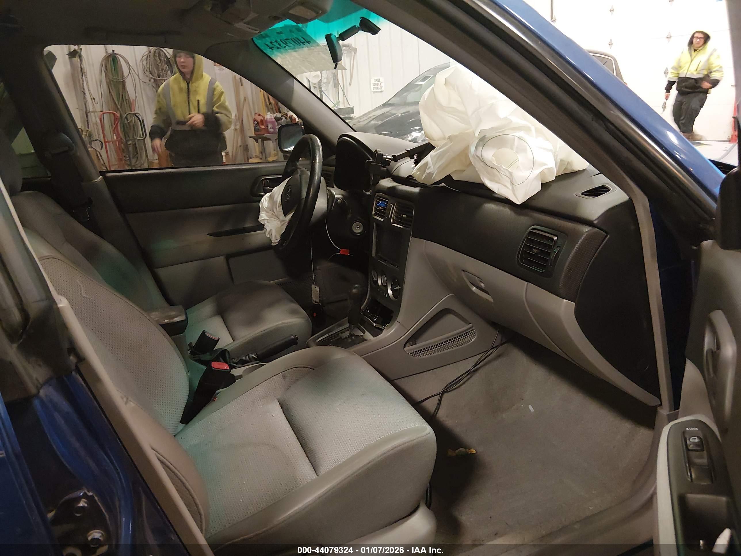 SUBARU FORESTER image 5