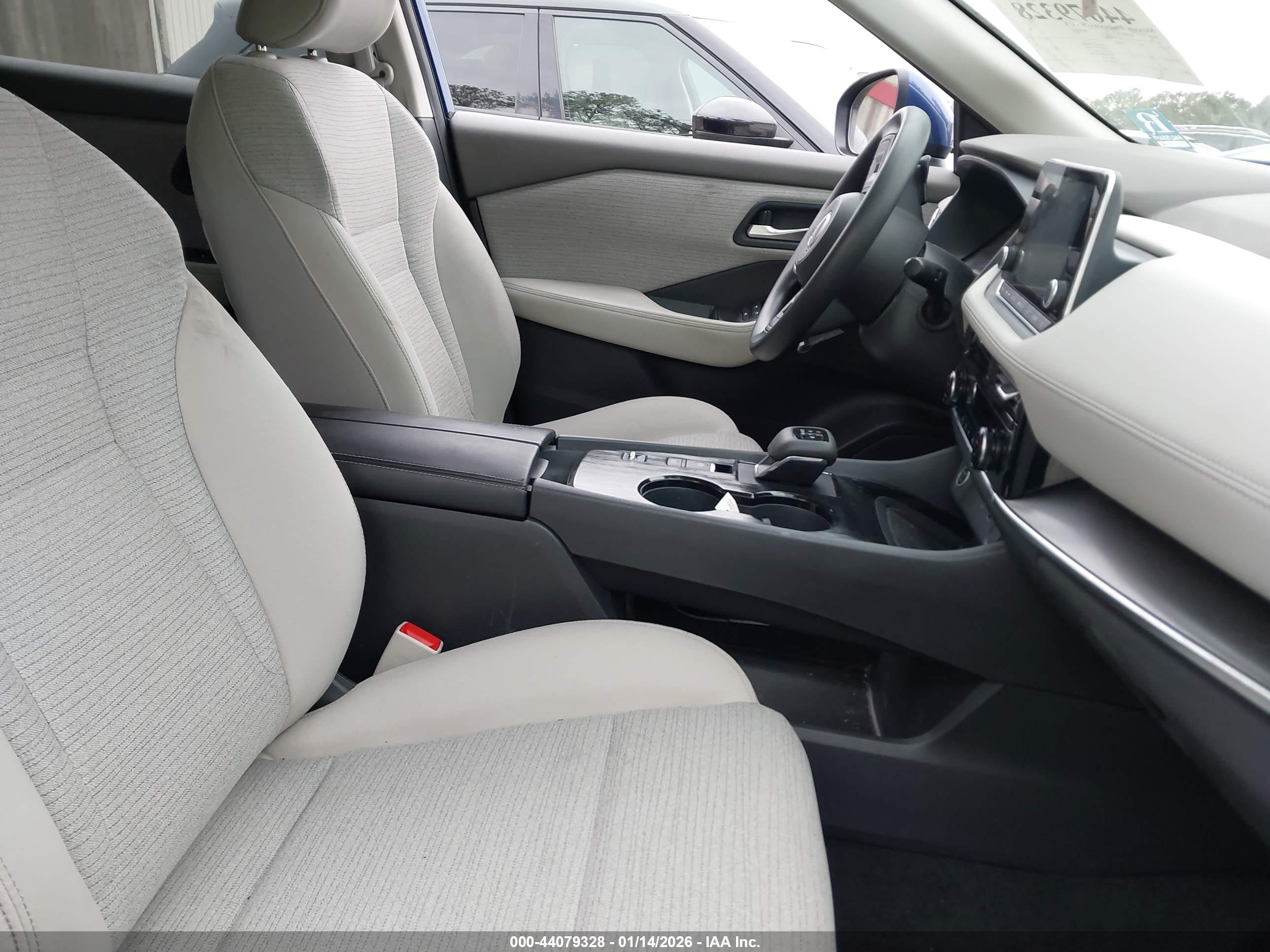 NISSAN ROGUE image 5
