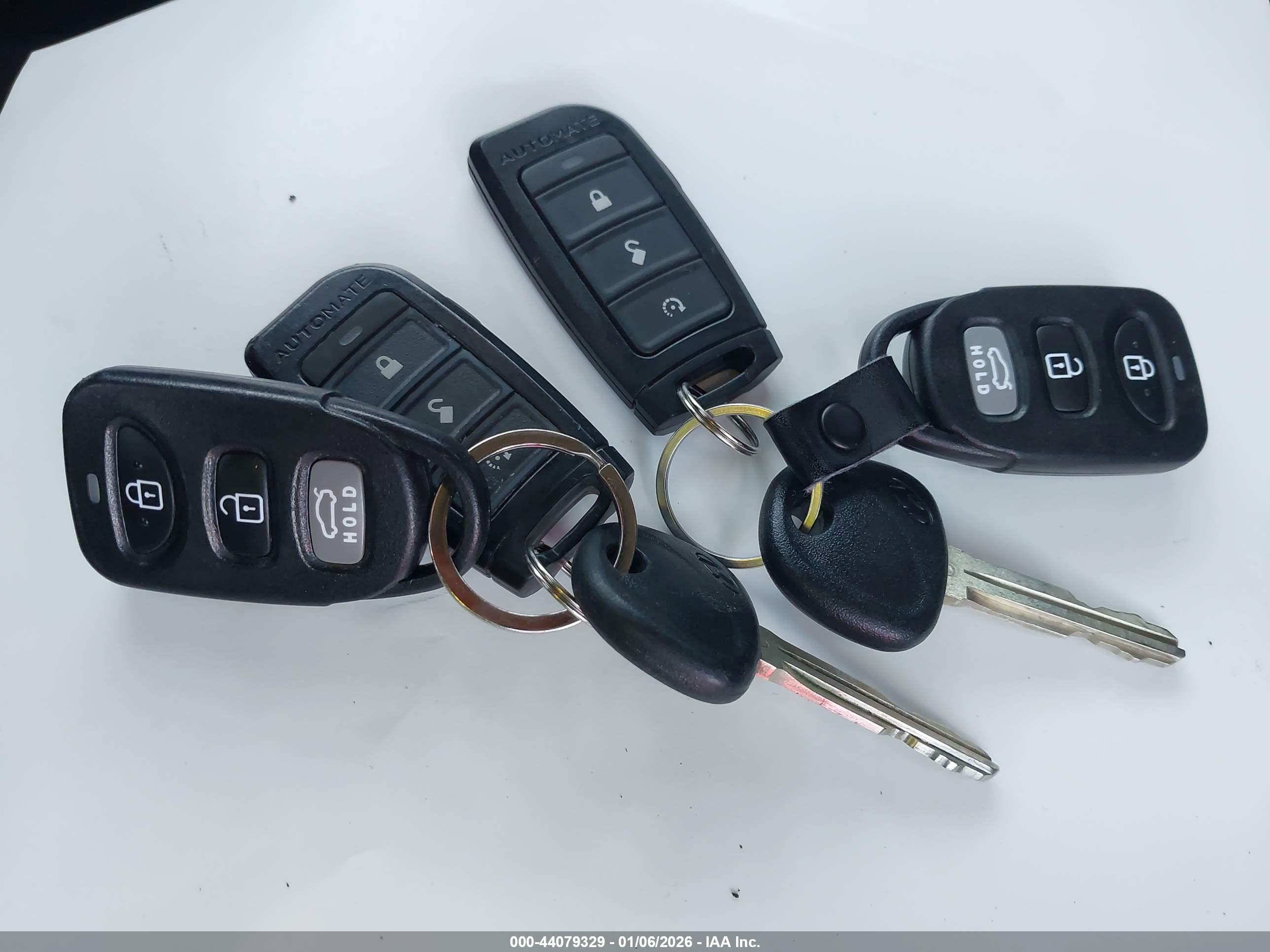 HYUNDAI ELANTRA image 11