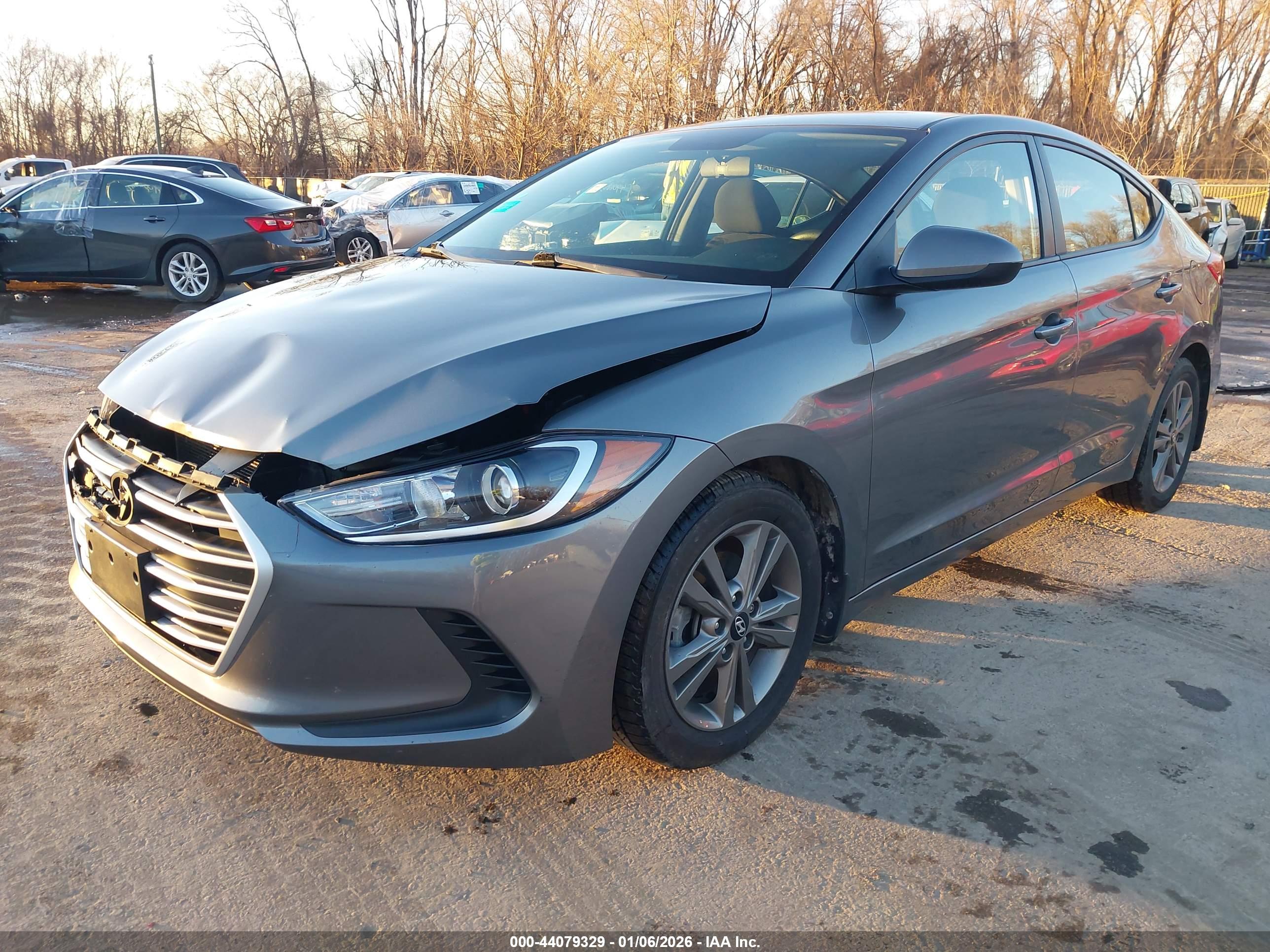 HYUNDAI ELANTRA image 2