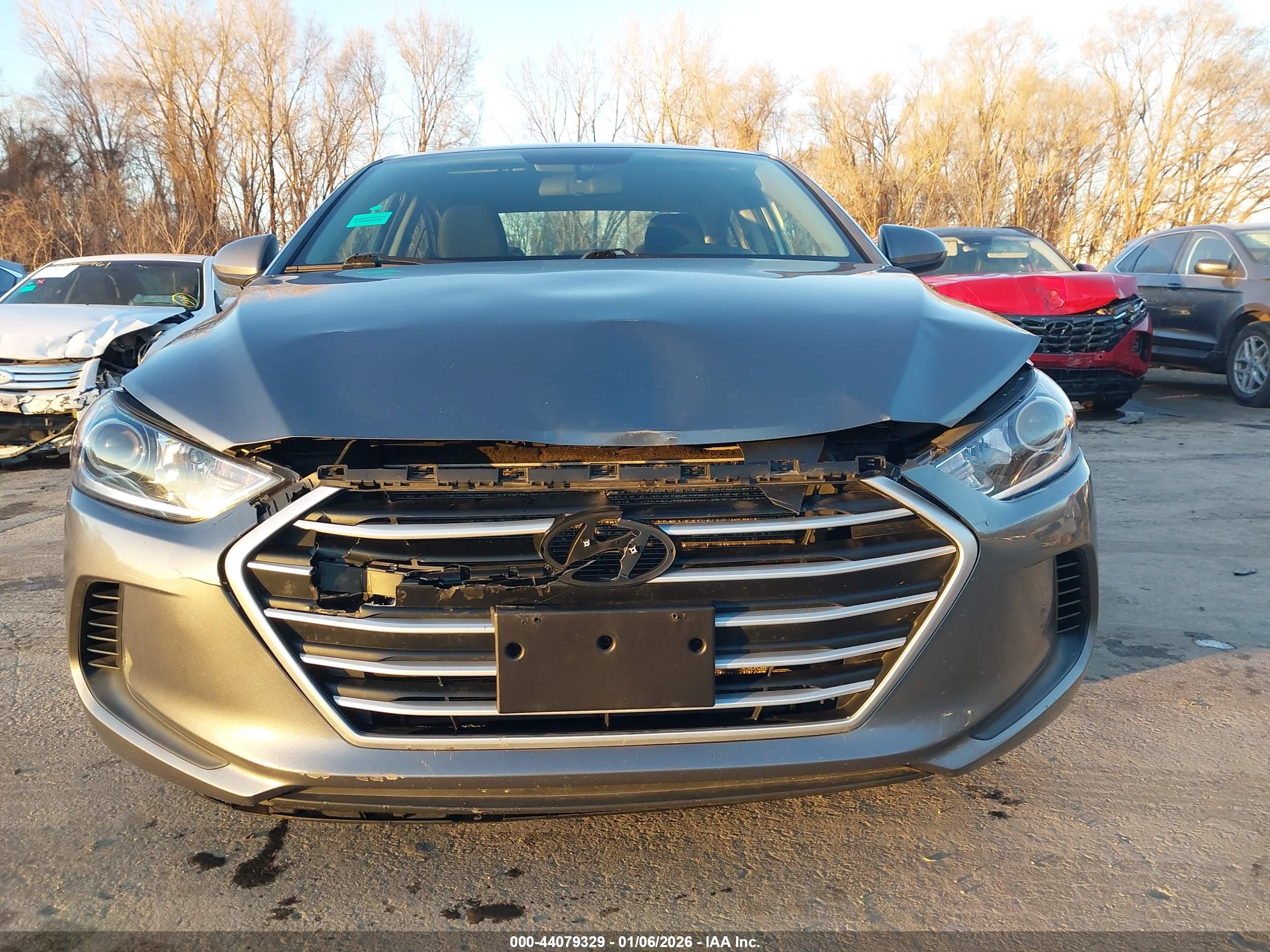 HYUNDAI ELANTRA image 6