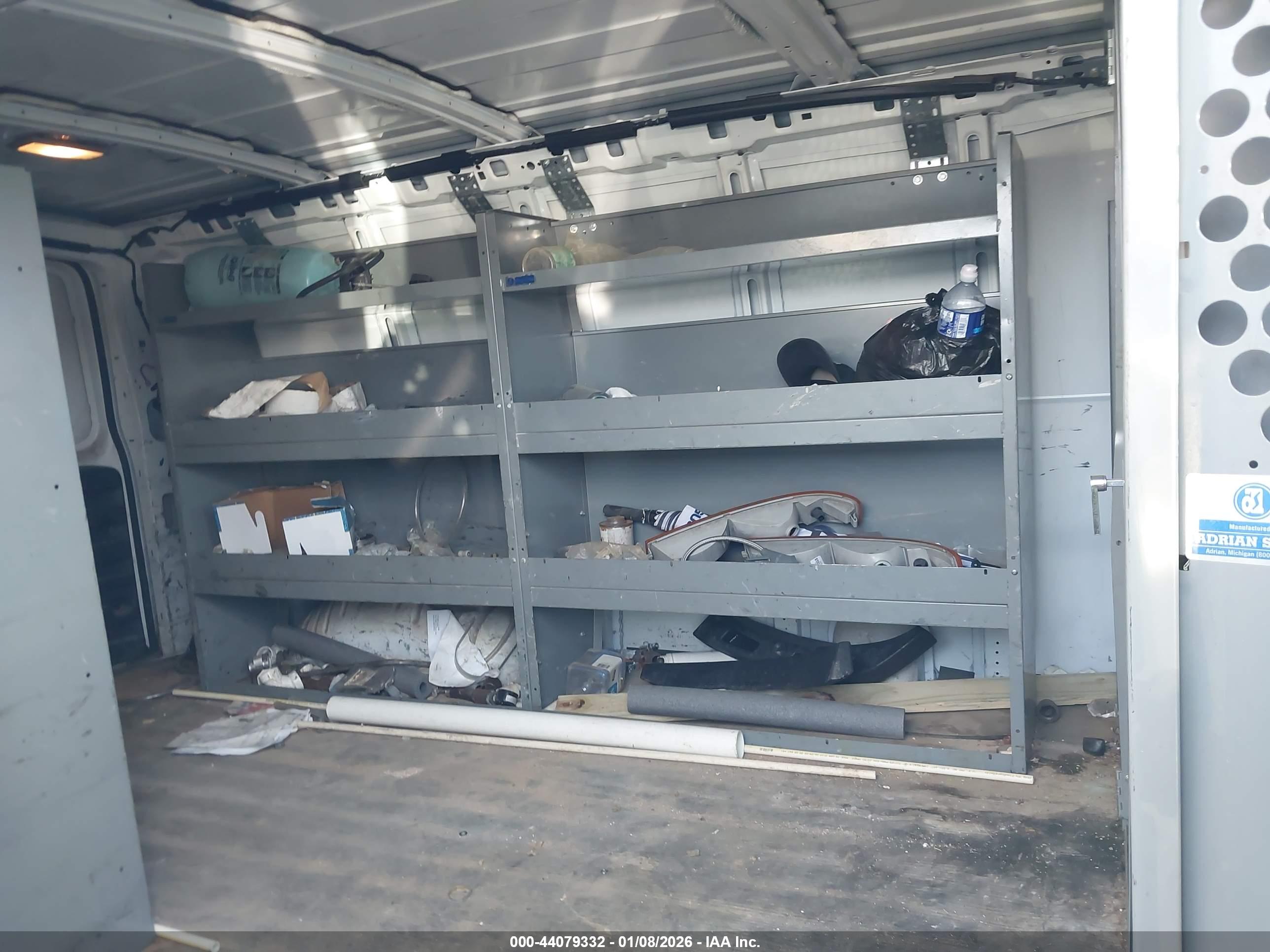 CHEVROLET EXPRESS image 8