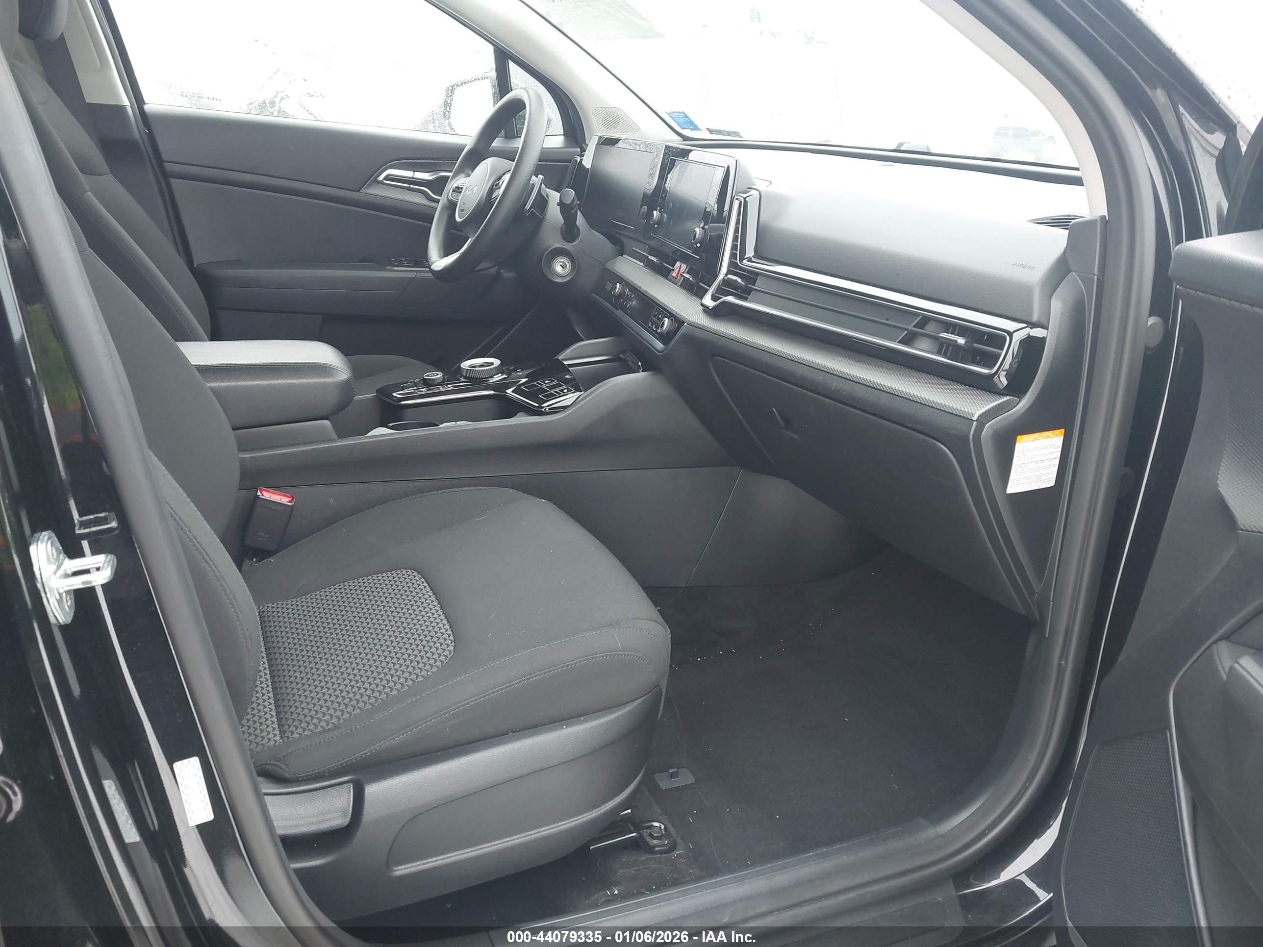 KIA SPORTAGE image 5
