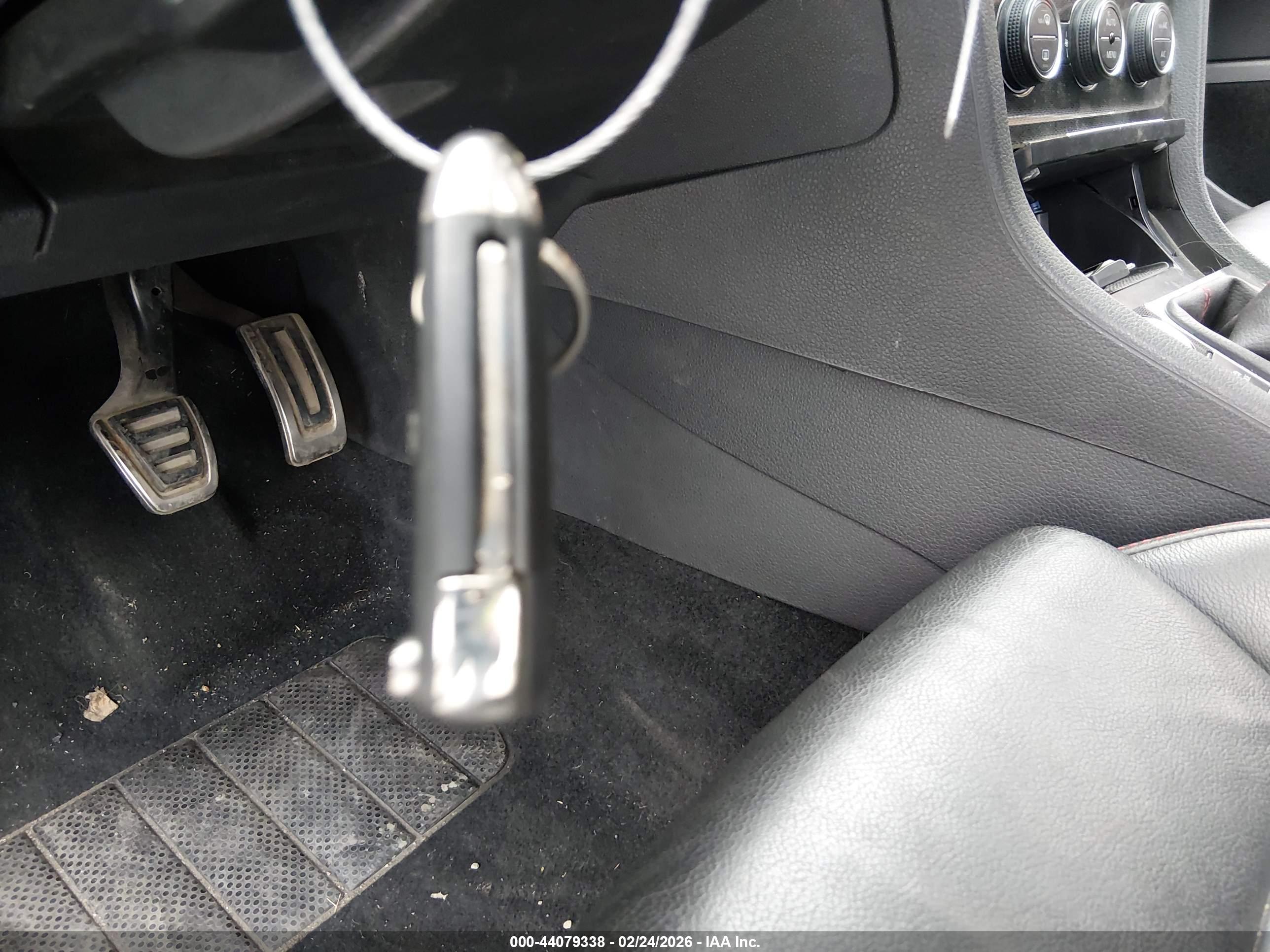 VOLKSWAGEN GOLF image 11