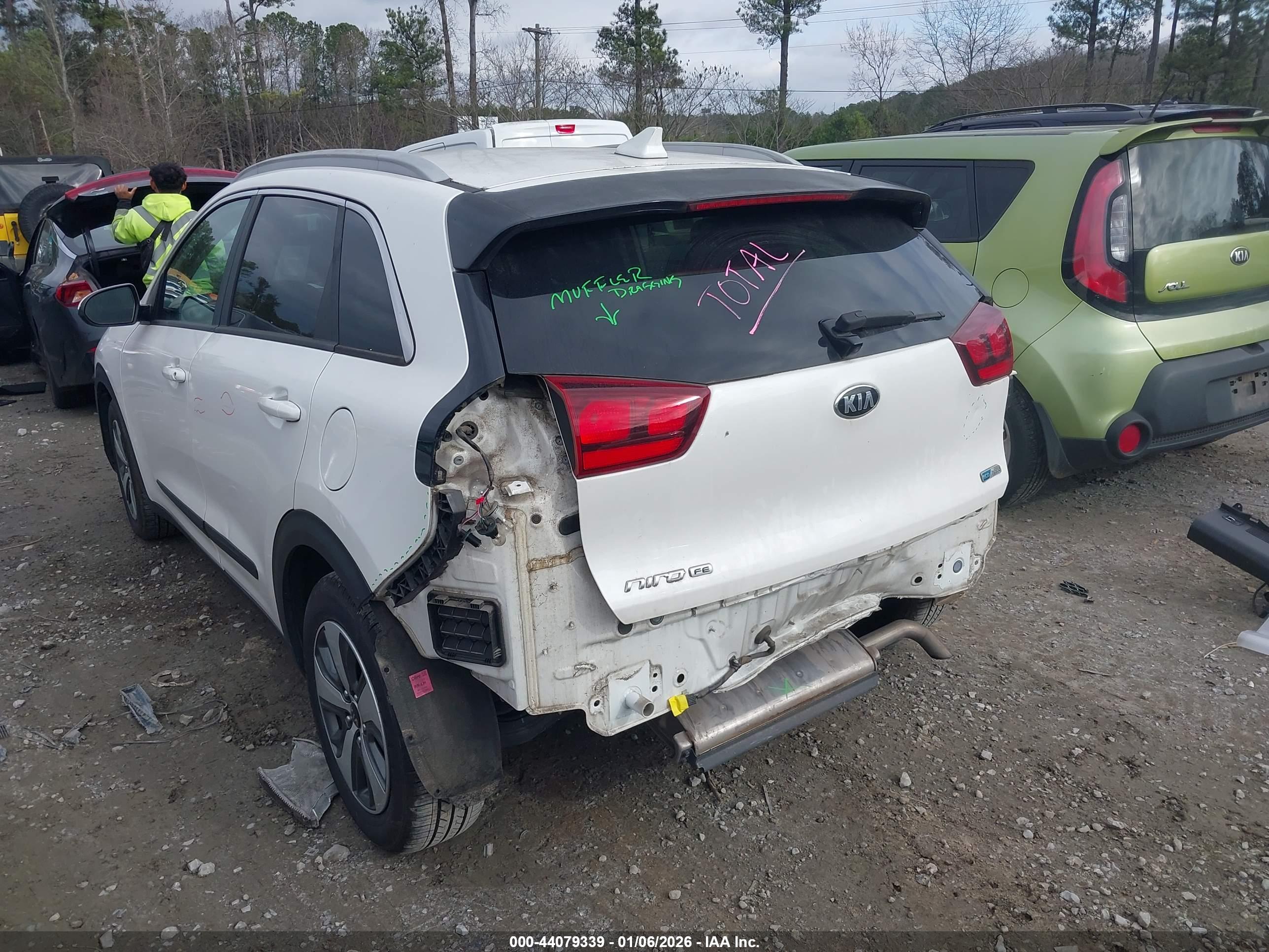 KIA NIRO image 3