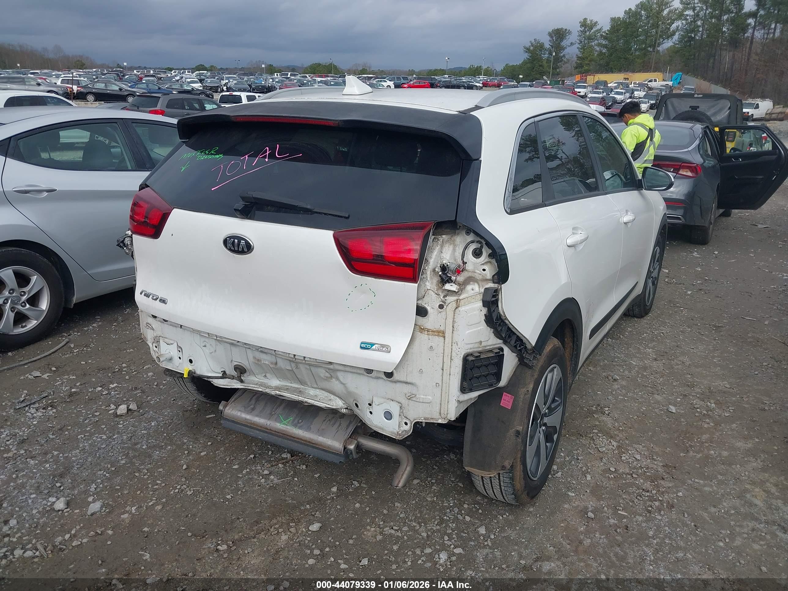 KIA NIRO image 4