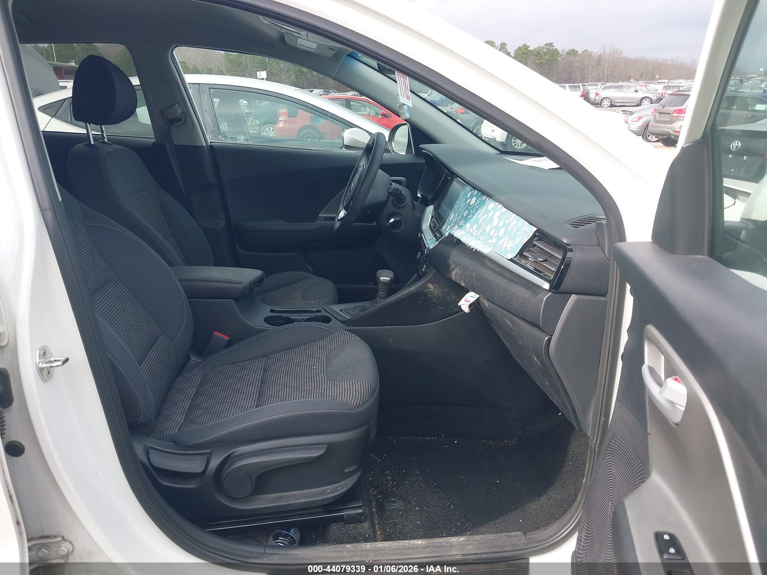 KIA NIRO image 5