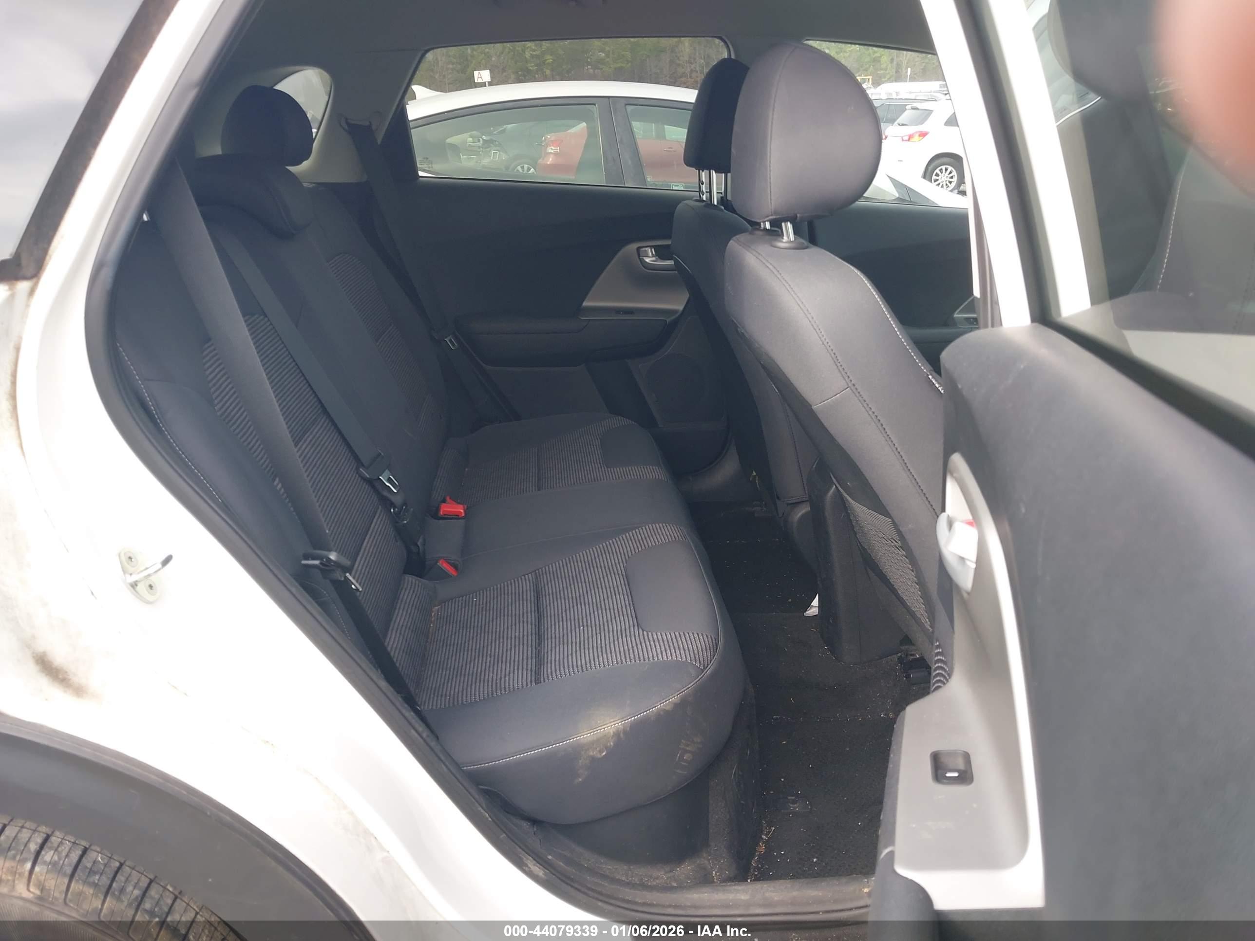 KIA NIRO image 8