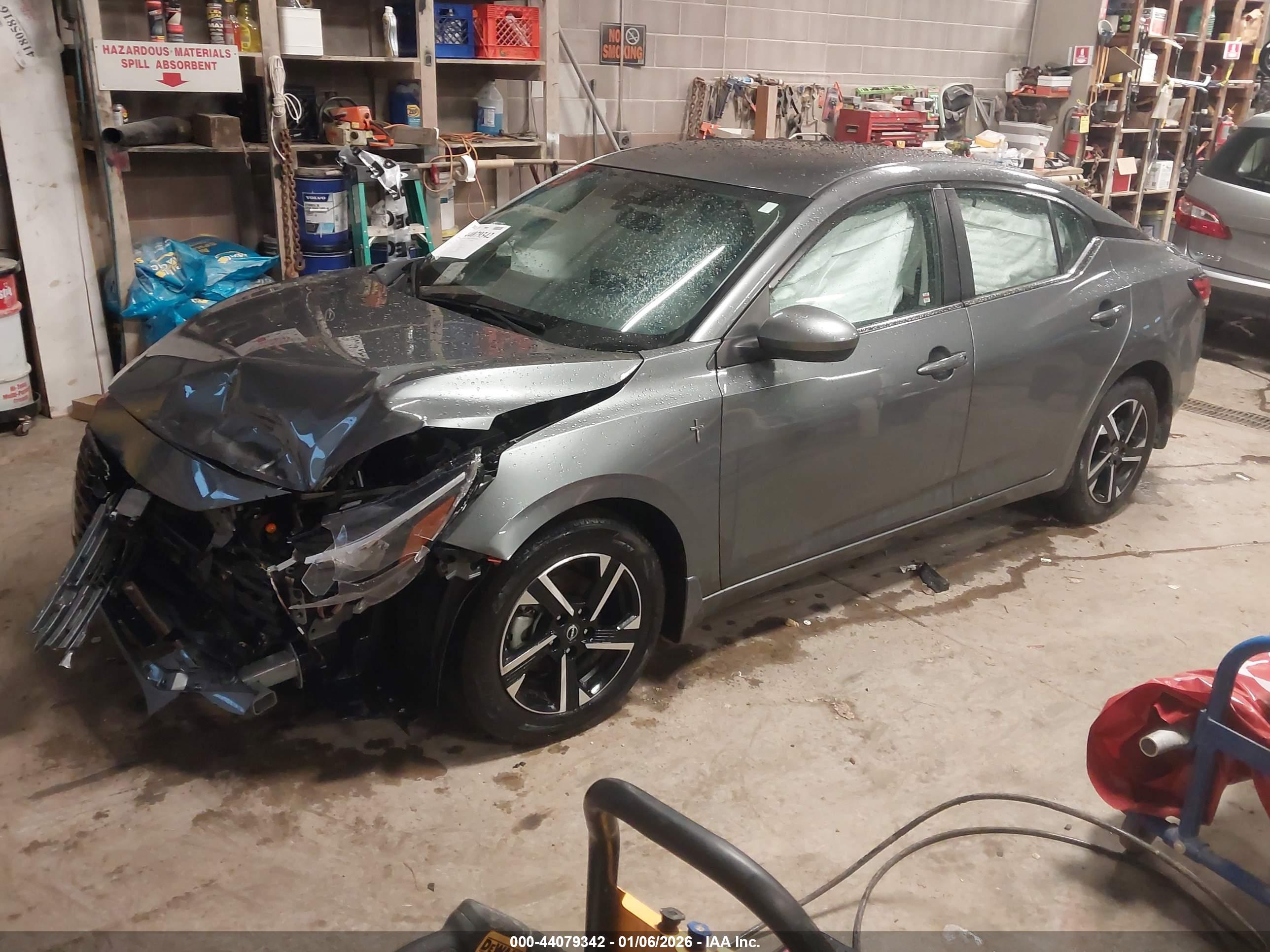 NISSAN SENTRA image 2