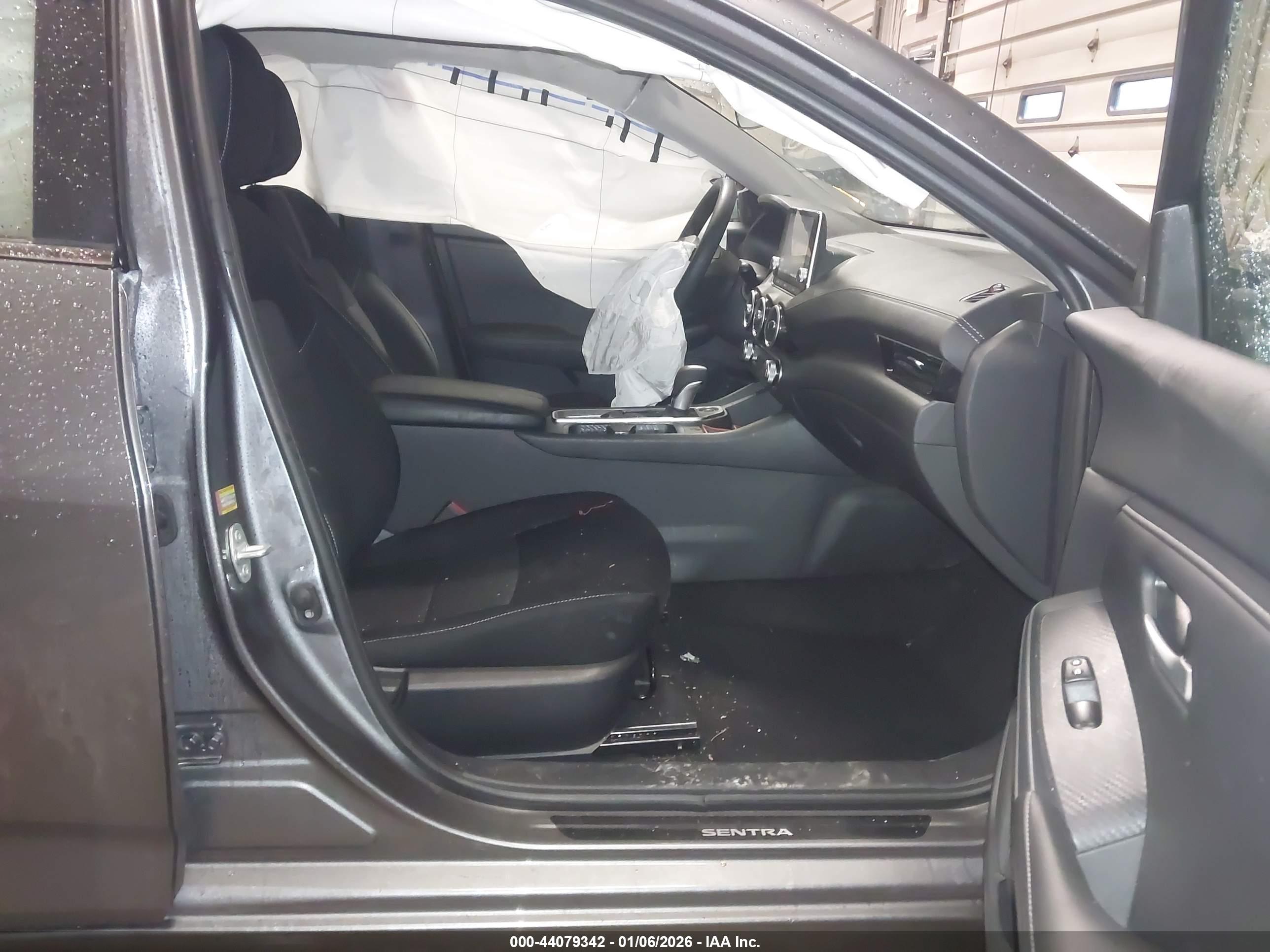 NISSAN SENTRA image 5