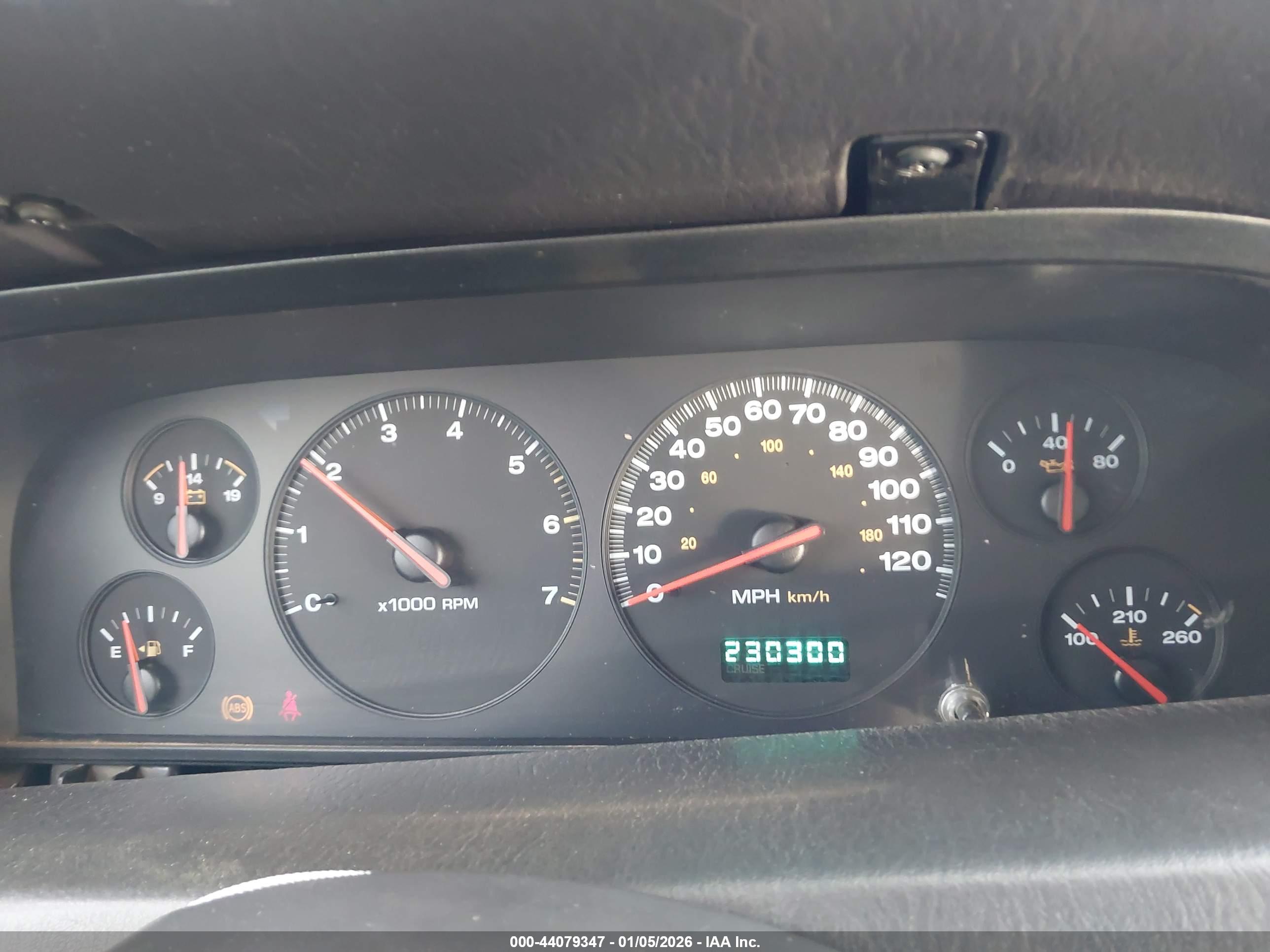 JEEP GRAND image 7