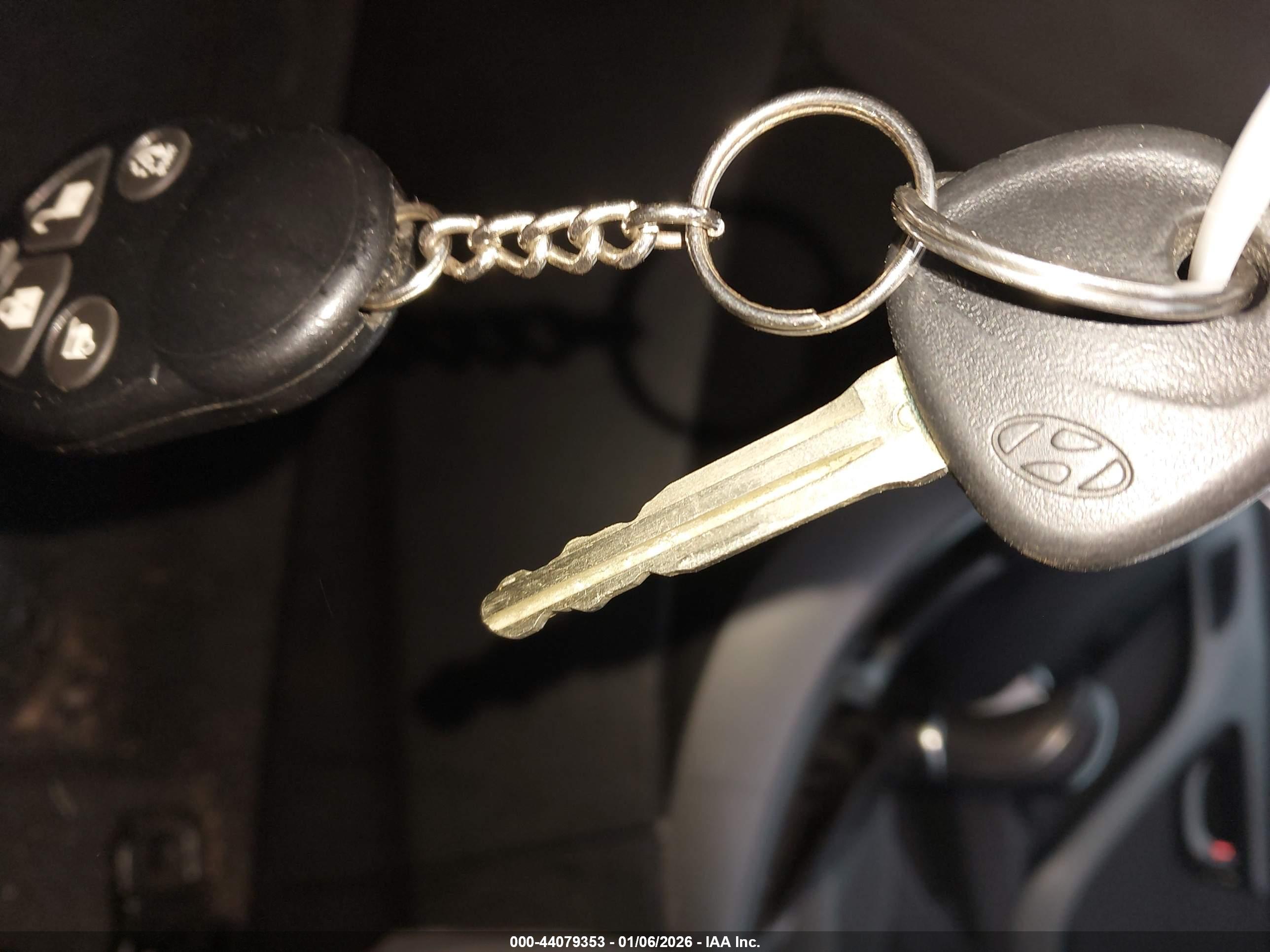 HYUNDAI ELANTRA image 11