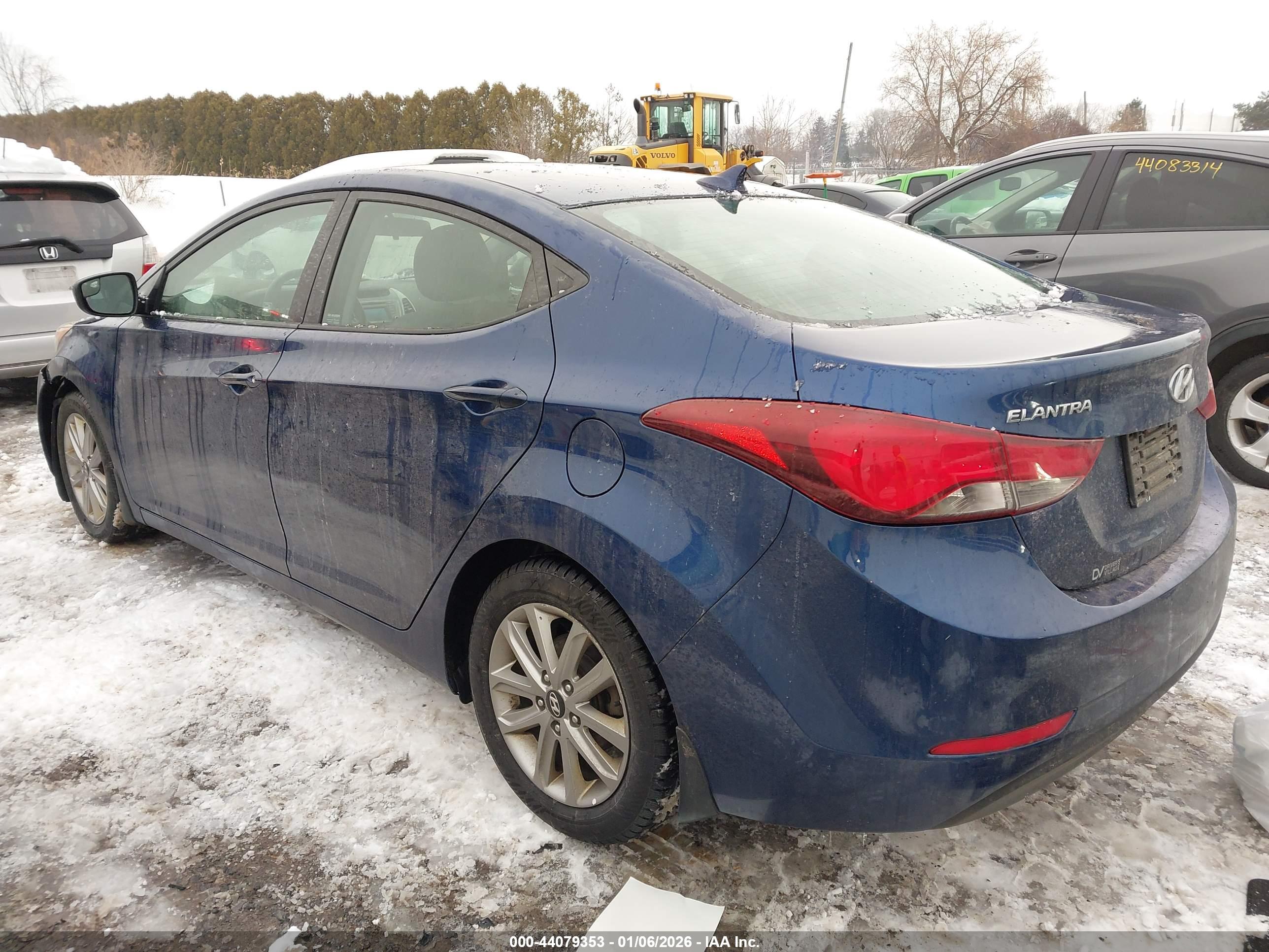 HYUNDAI ELANTRA image 3