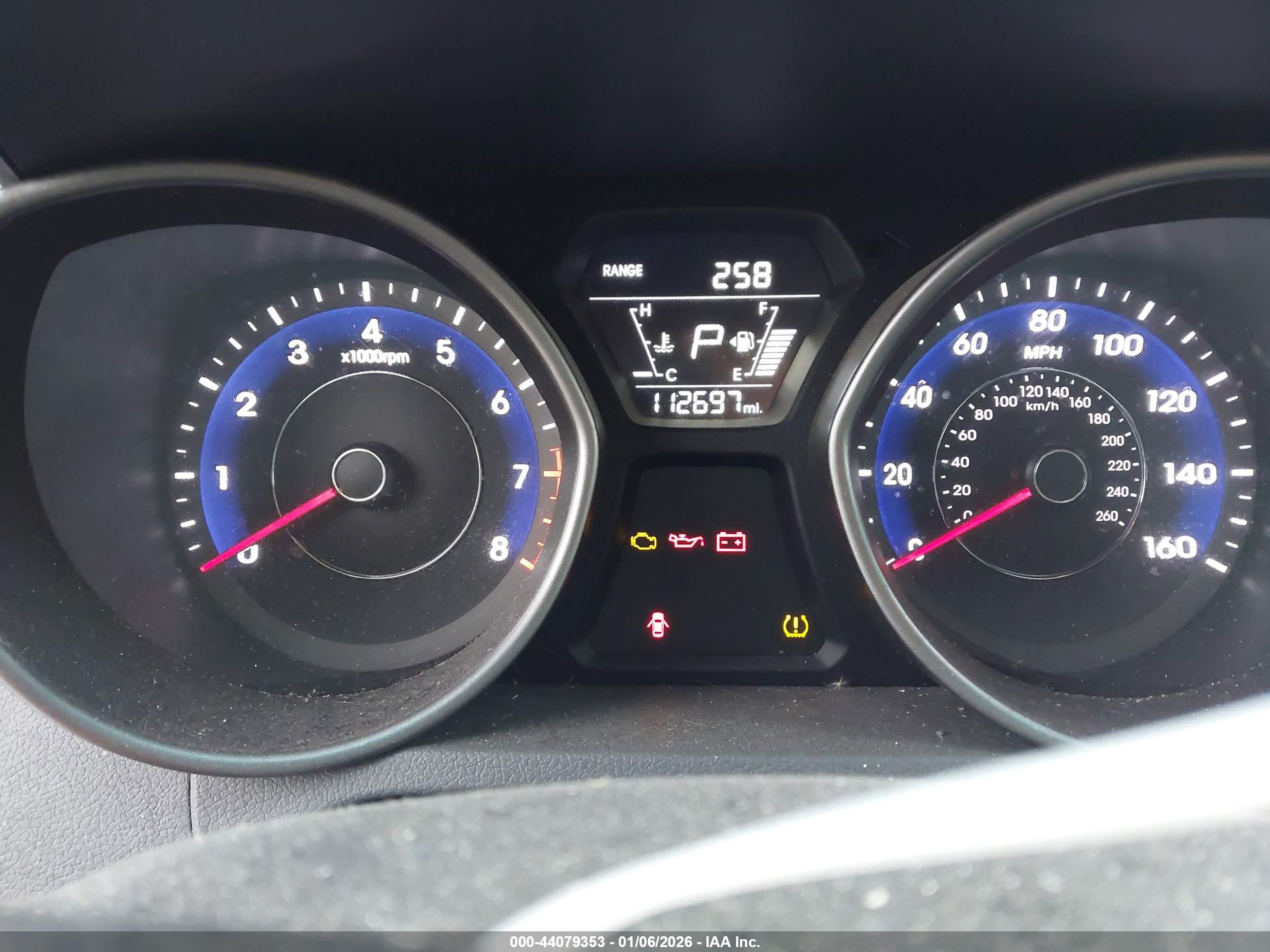 HYUNDAI ELANTRA image 7