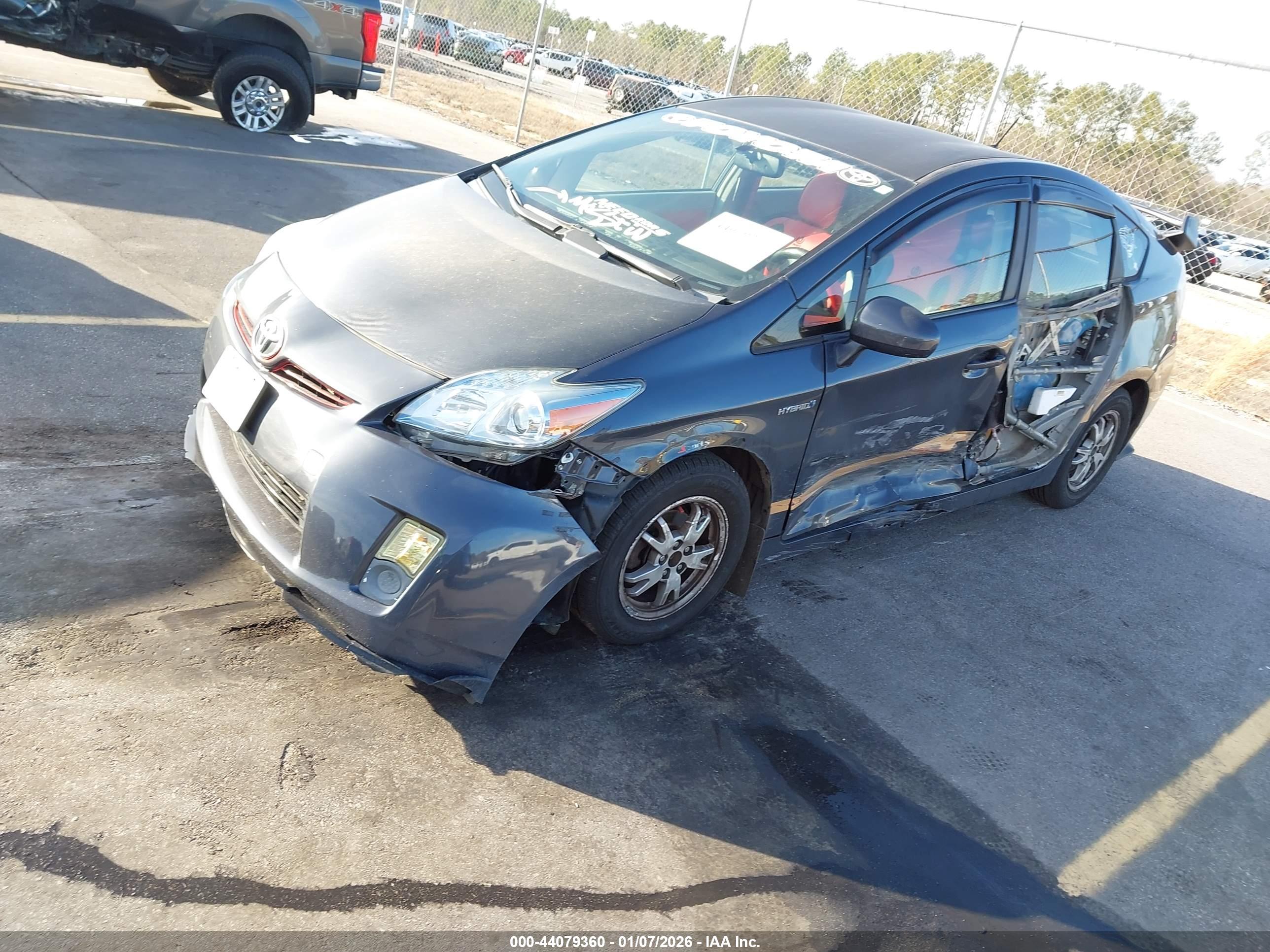 TOYOTA PRIUS image 2