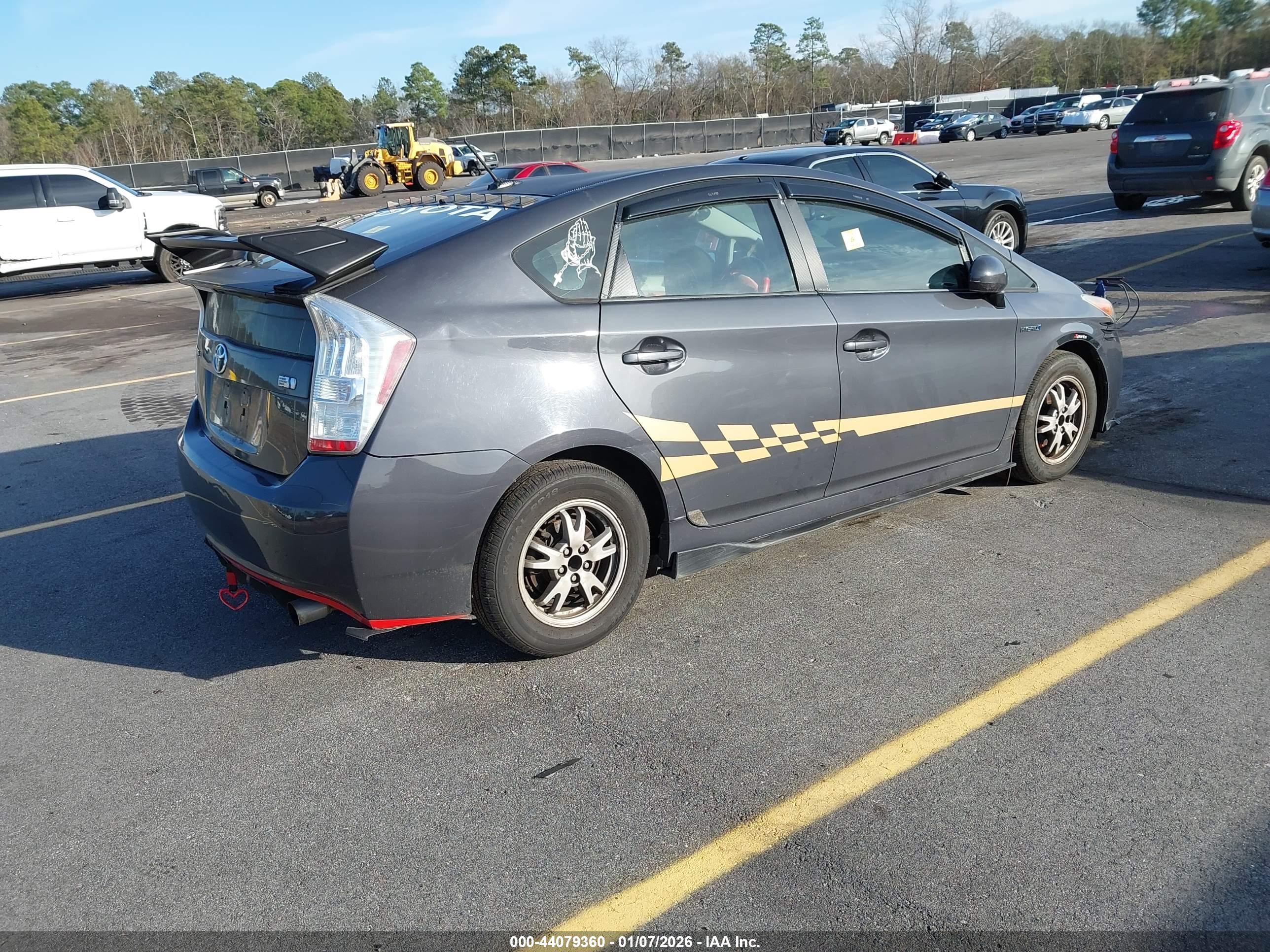TOYOTA PRIUS image 4