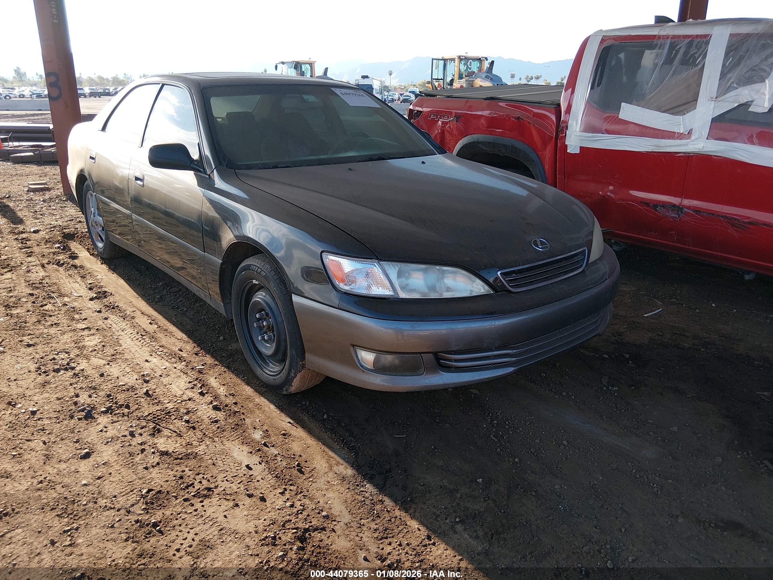 LEXUS ES image 6