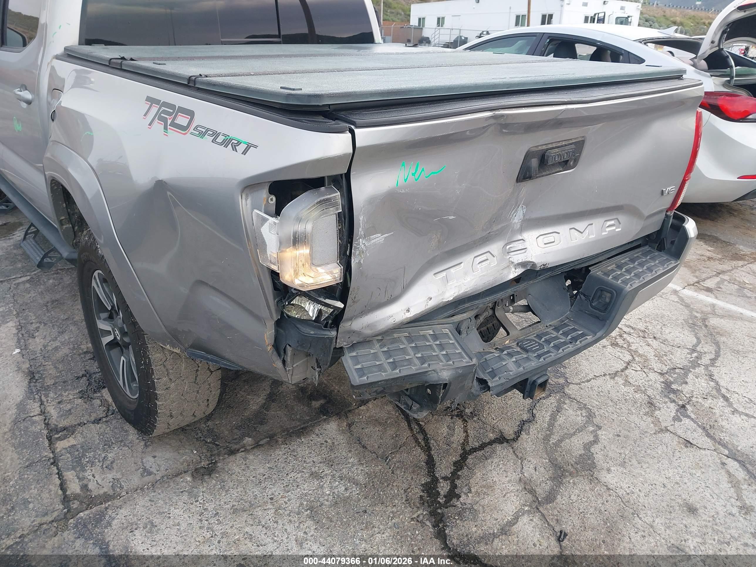 TOYOTA TACOMA image 6