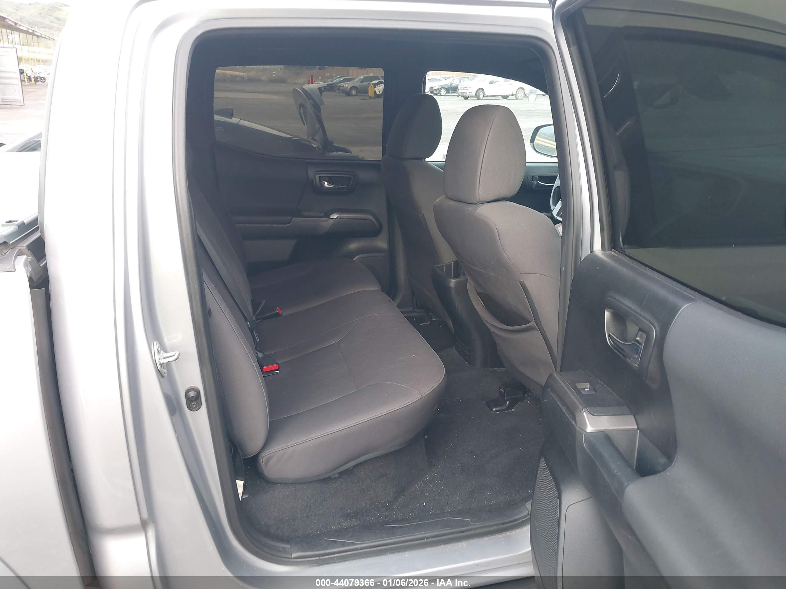 TOYOTA TACOMA image 8