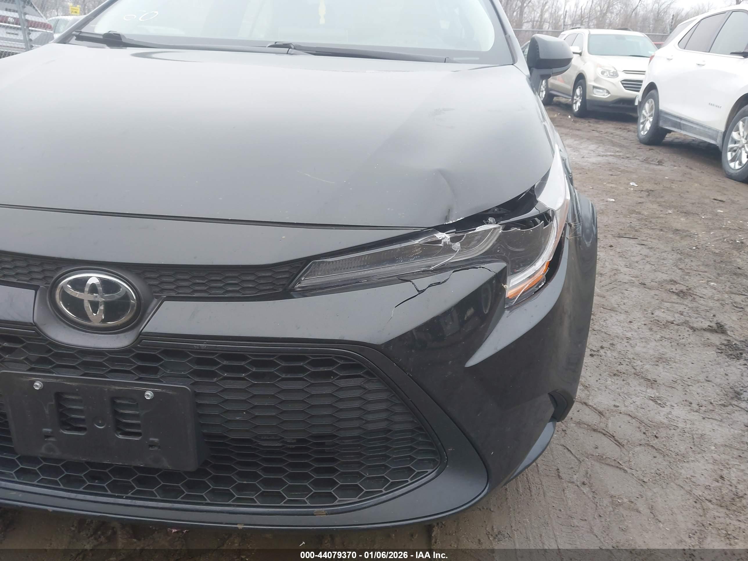 TOYOTA COROLLA image 6