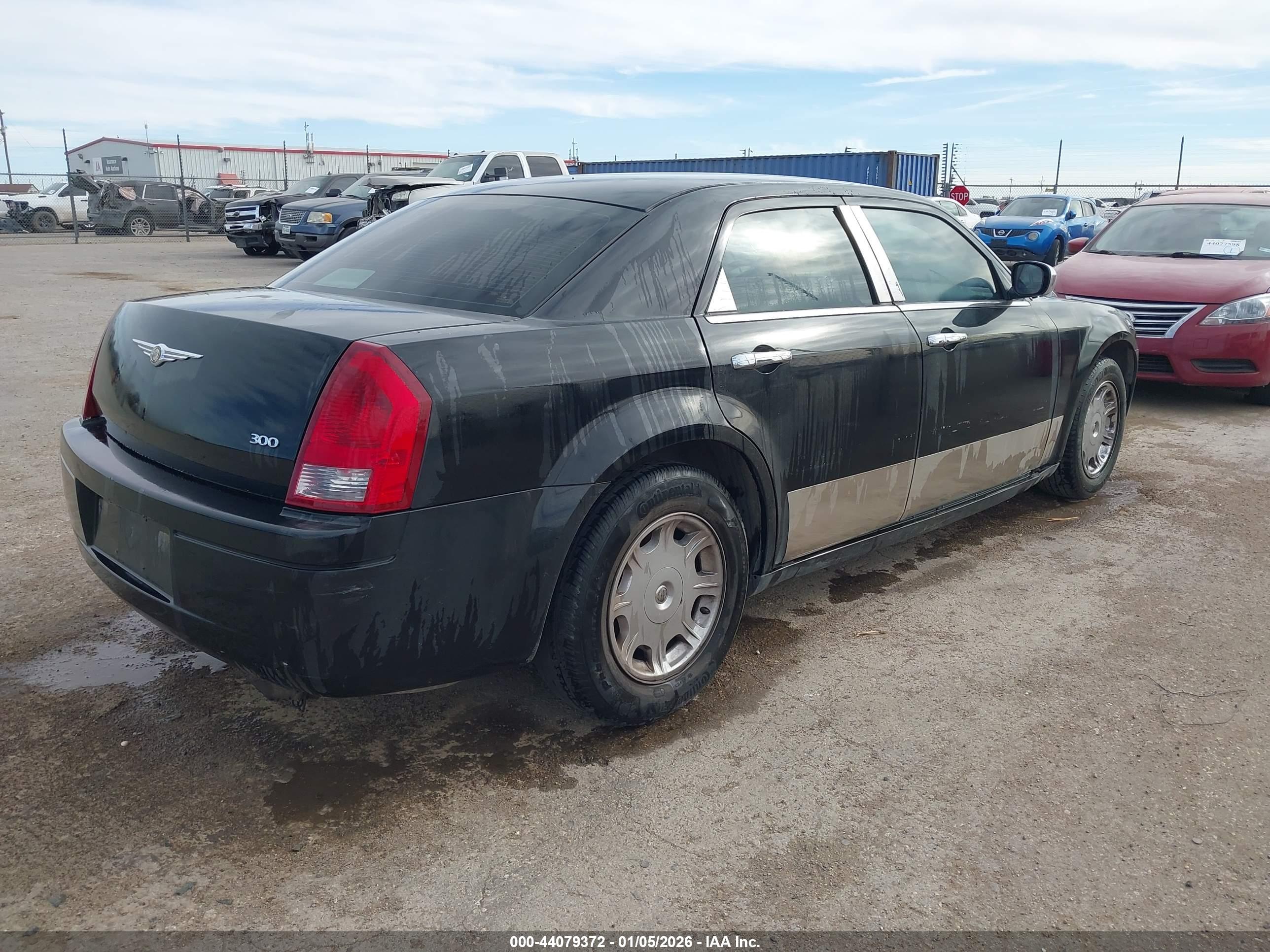 CHRYSLER 300 image 4