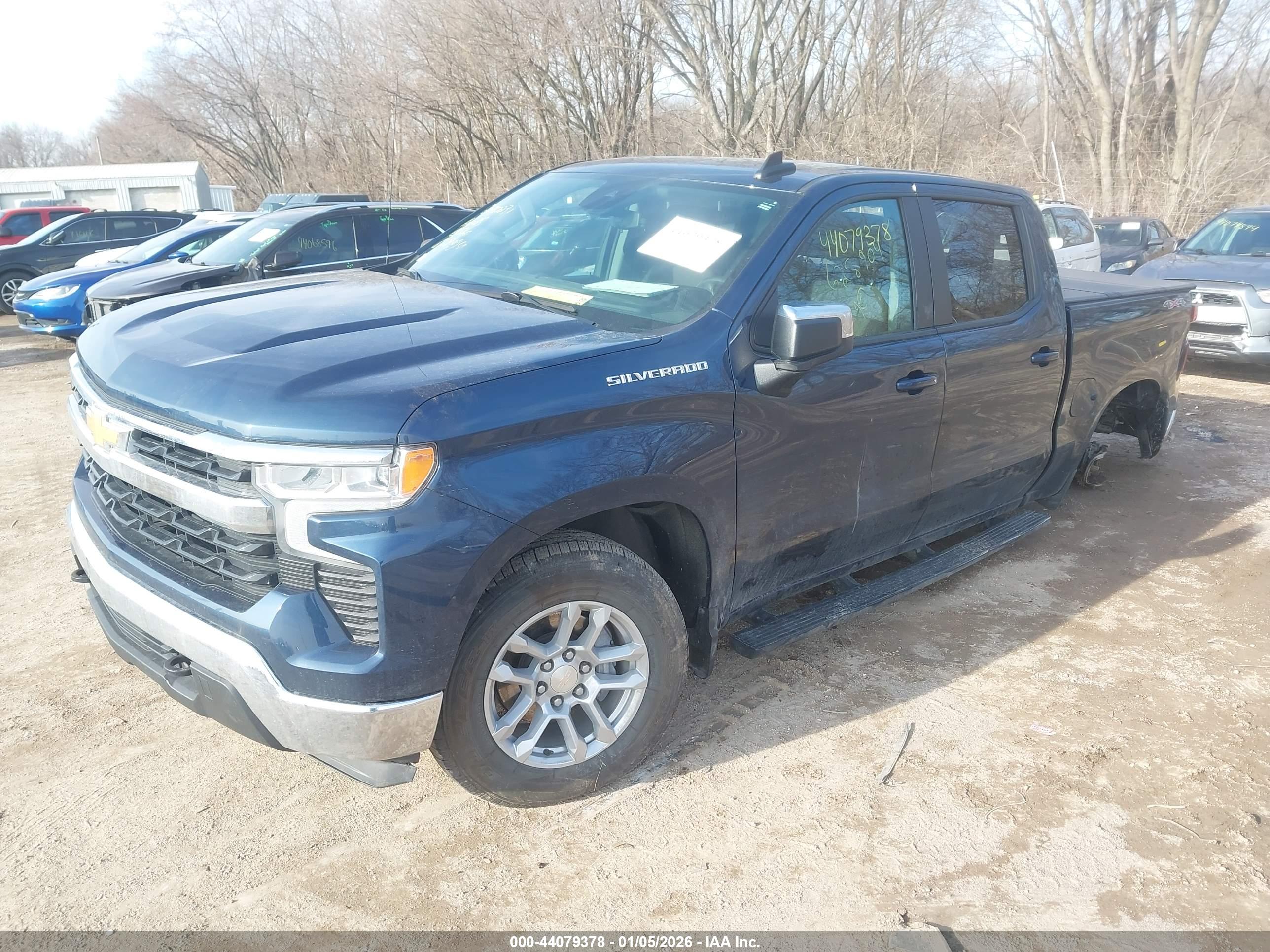 CHEVROLET SILVERADO image 2